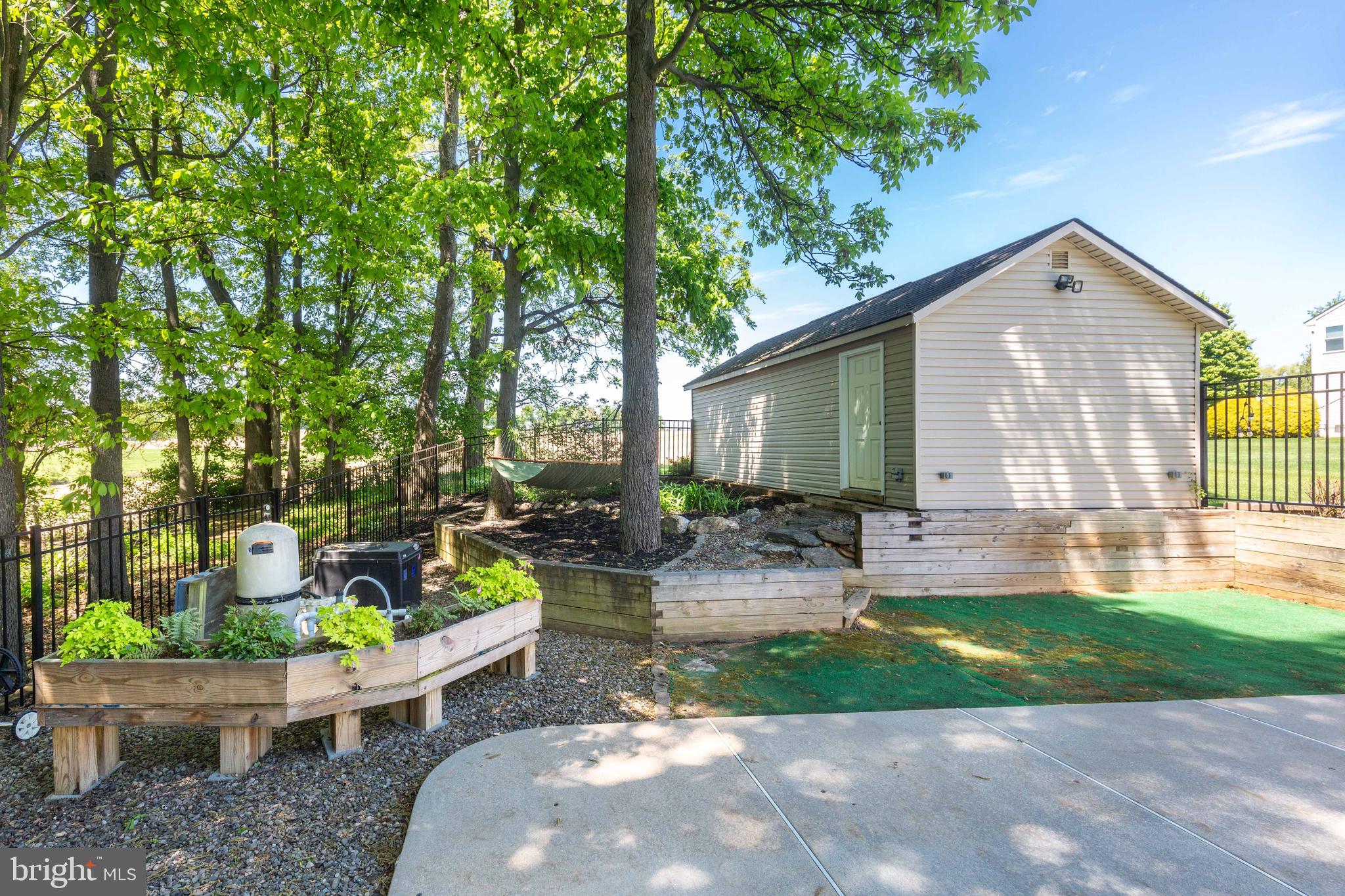 SPRUCE MEADOWS - Residential
