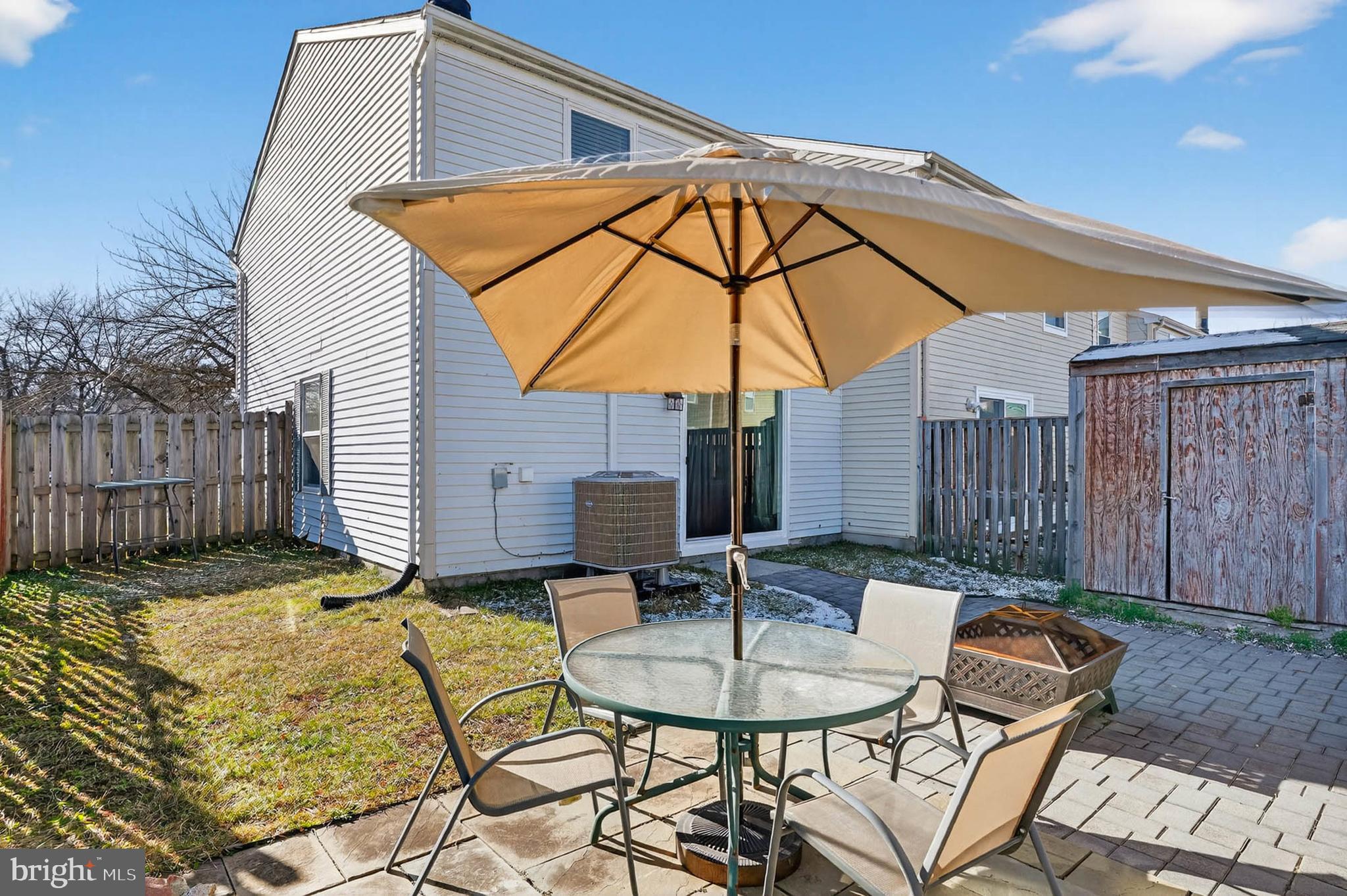 OAK POND - Residential