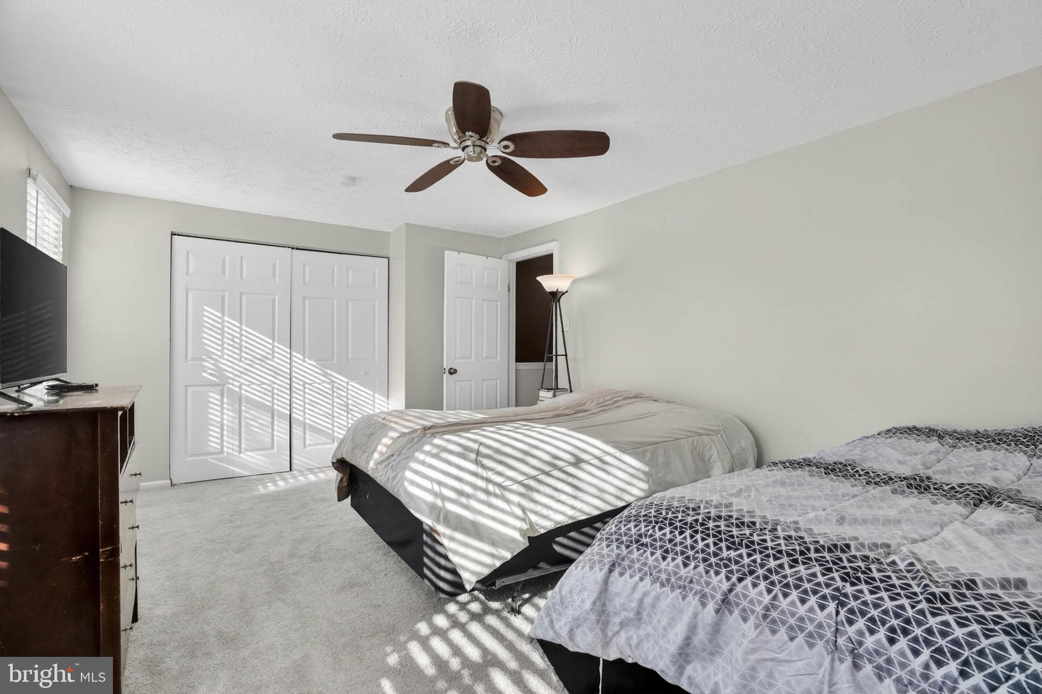 OAK POND - Residential