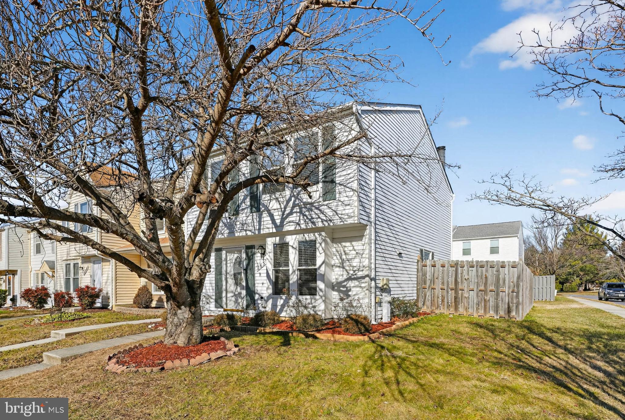 OAK POND - Residential