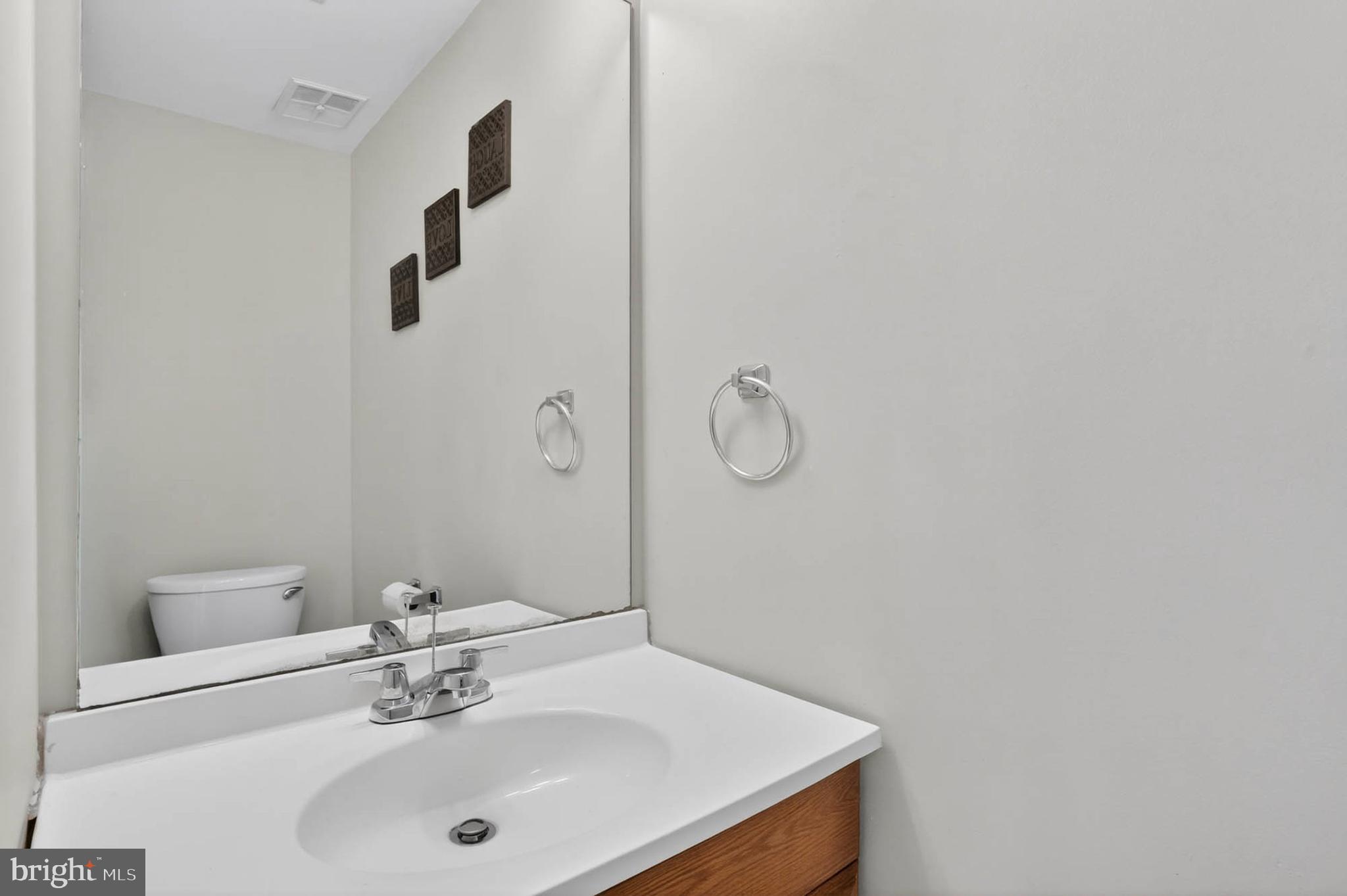 OAK POND - Residential