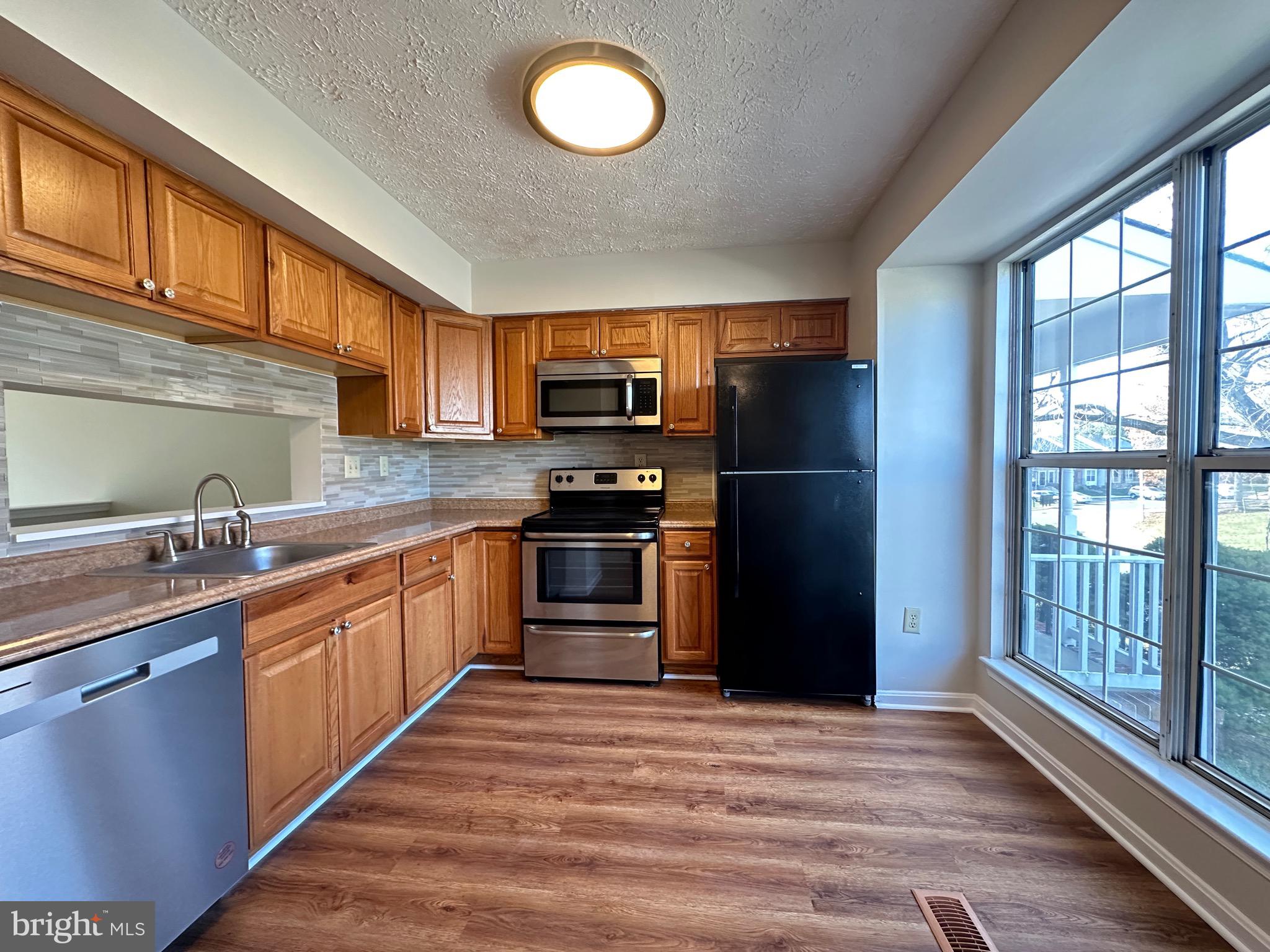 ROSECROFT VILLAGE - Residential