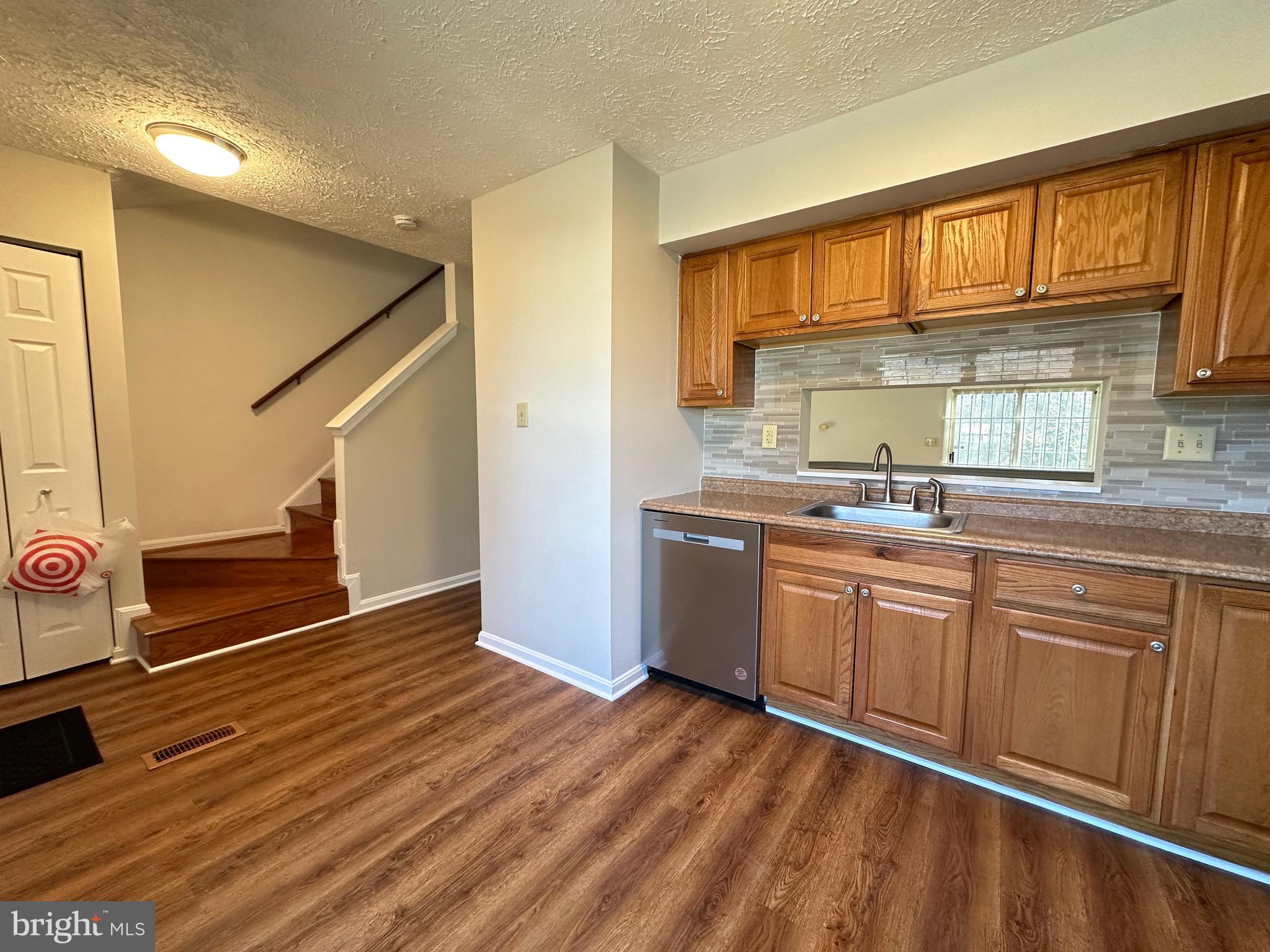 ROSECROFT VILLAGE - Residential