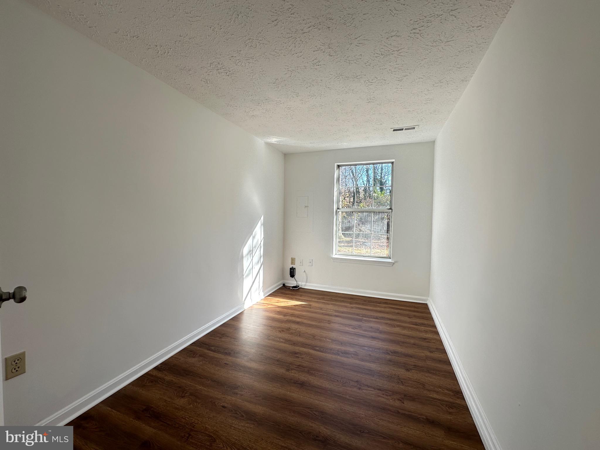 ROSECROFT VILLAGE - Residential