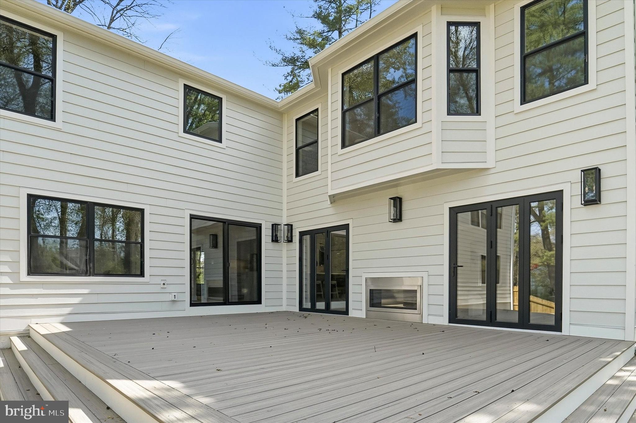 RADNOR HUNT - Residential