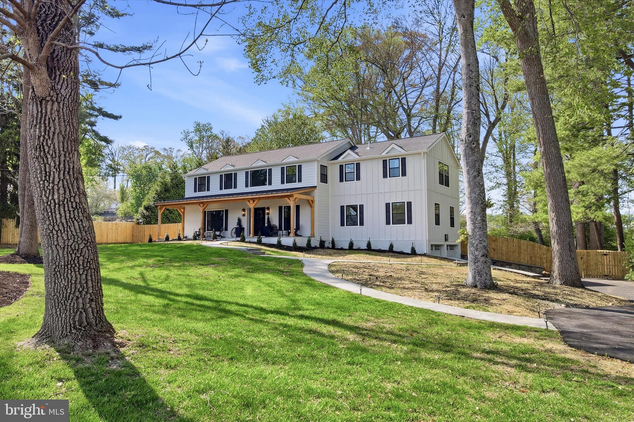 RADNOR HUNT - Residential