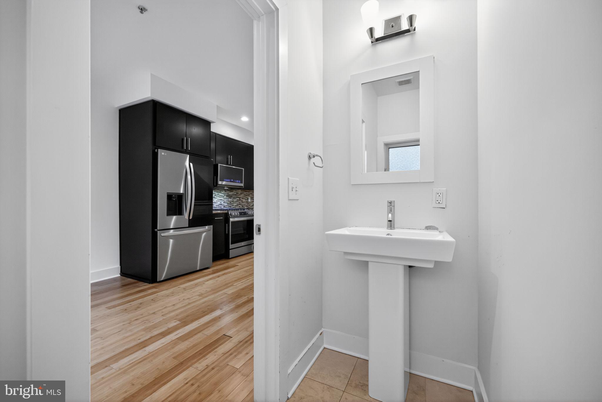 KENSINGTON - Residential