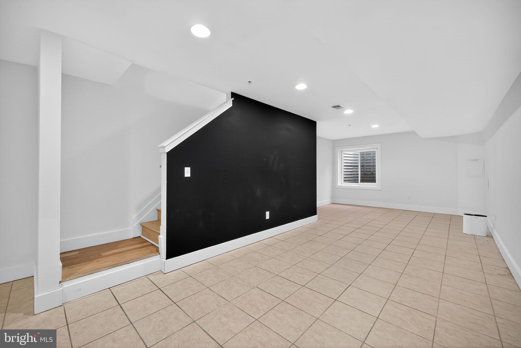 KENSINGTON - Residential