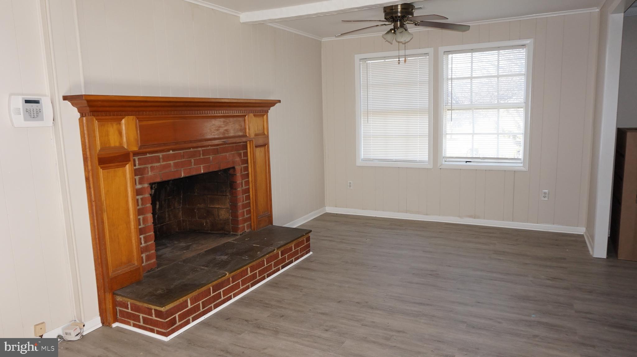 OAKRIDGE - Residential Lease