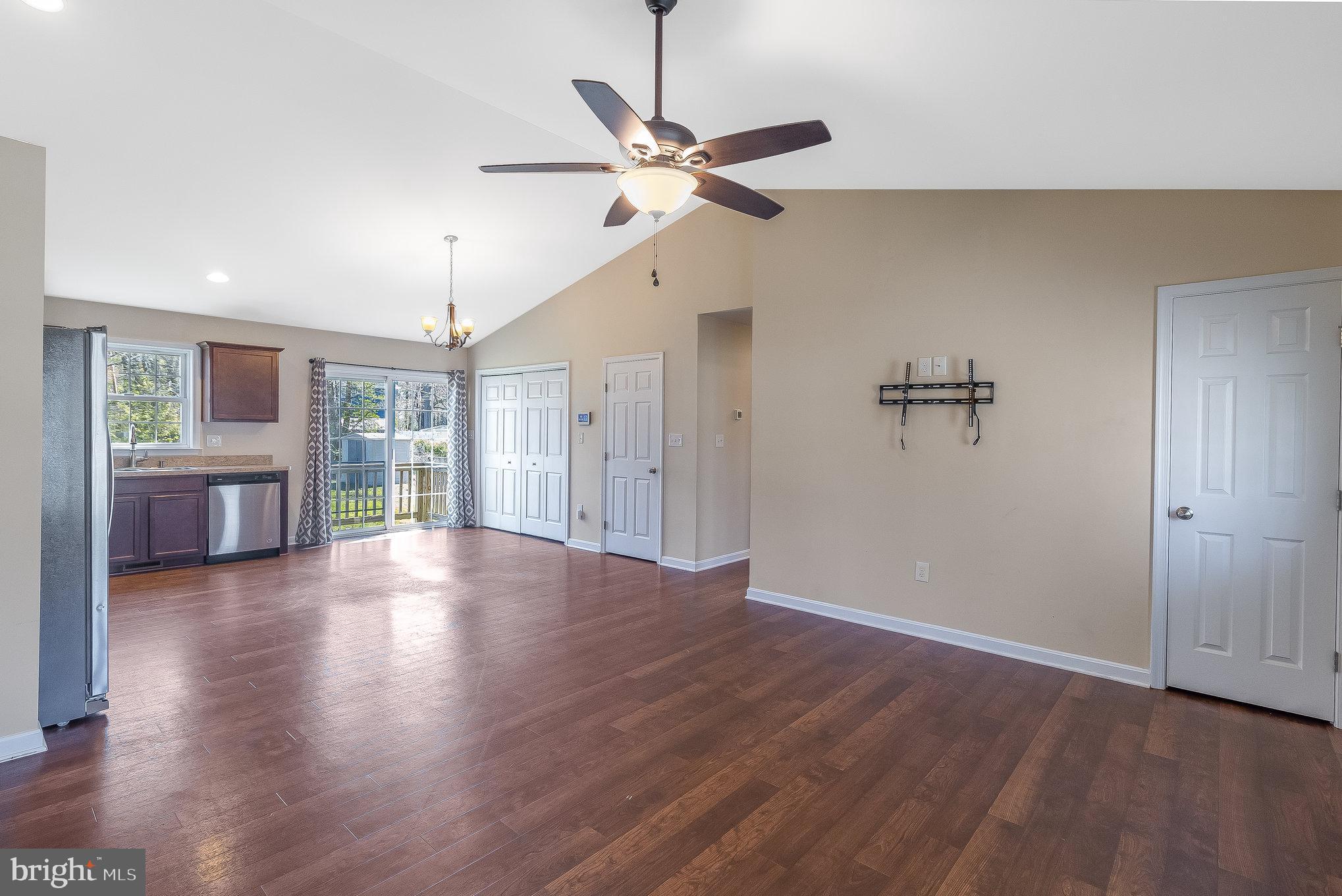 WESTMORELAND SHORES - Residential