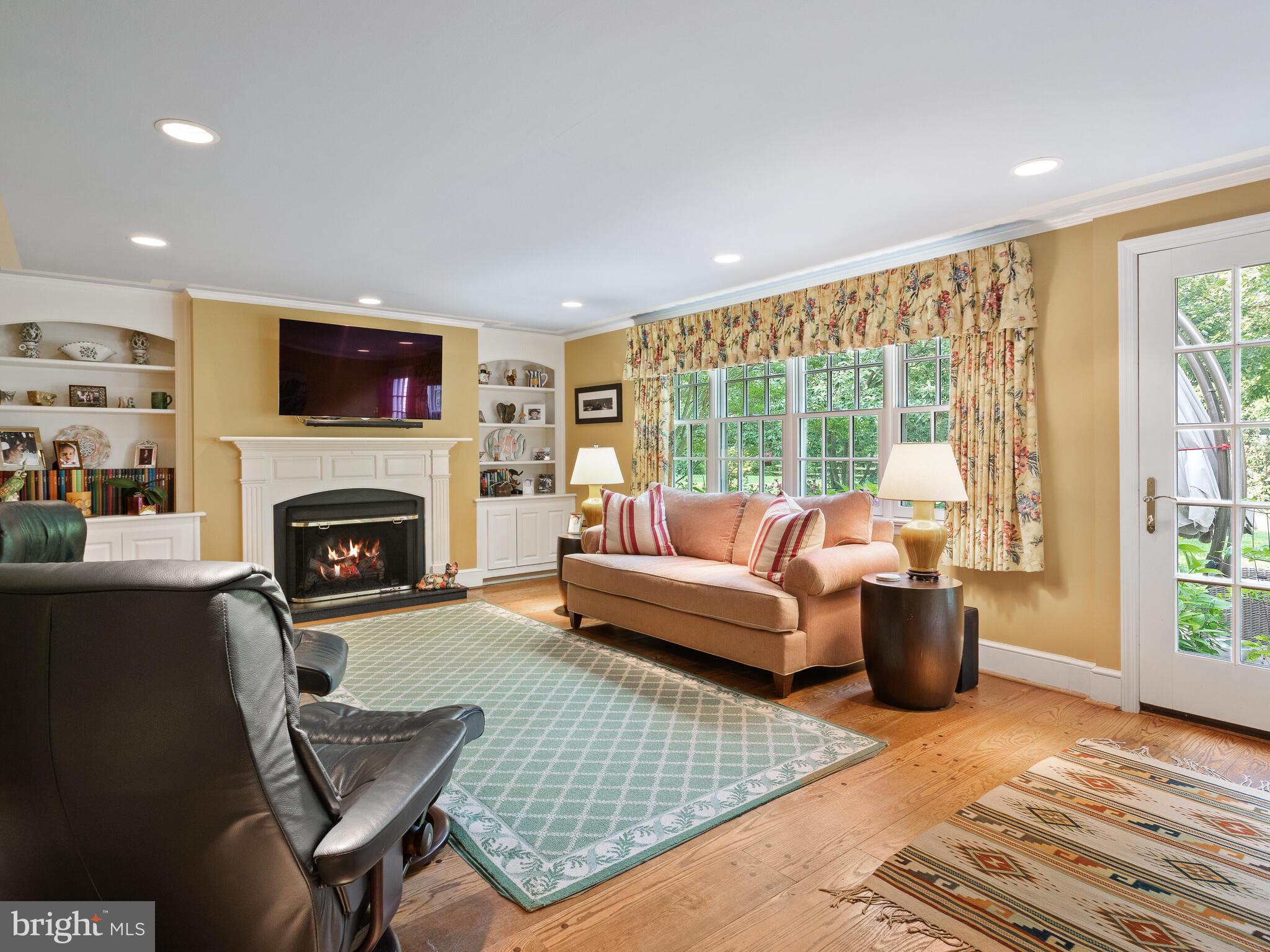 GLADWYNE - Residential