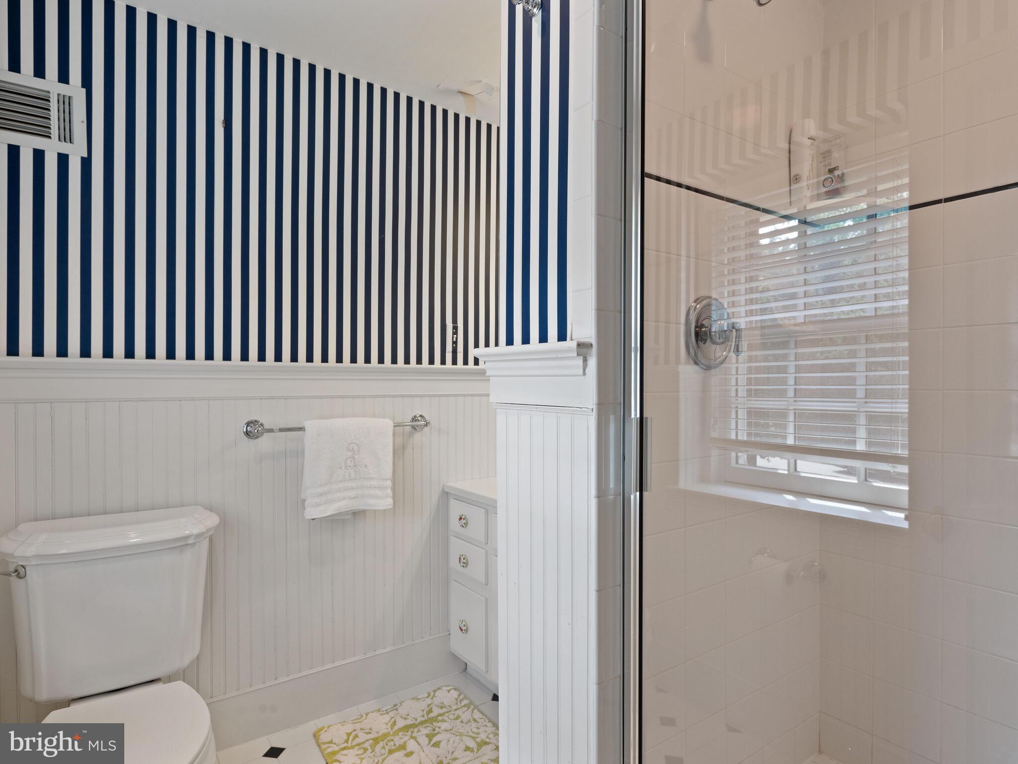 GLADWYNE - Residential