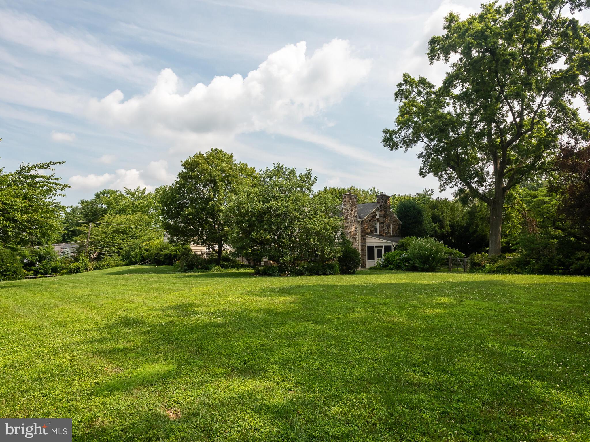 GLADWYNE - Residential