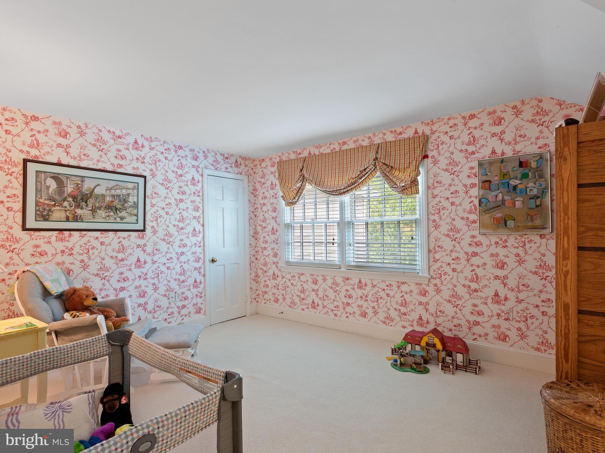 GLADWYNE - Residential