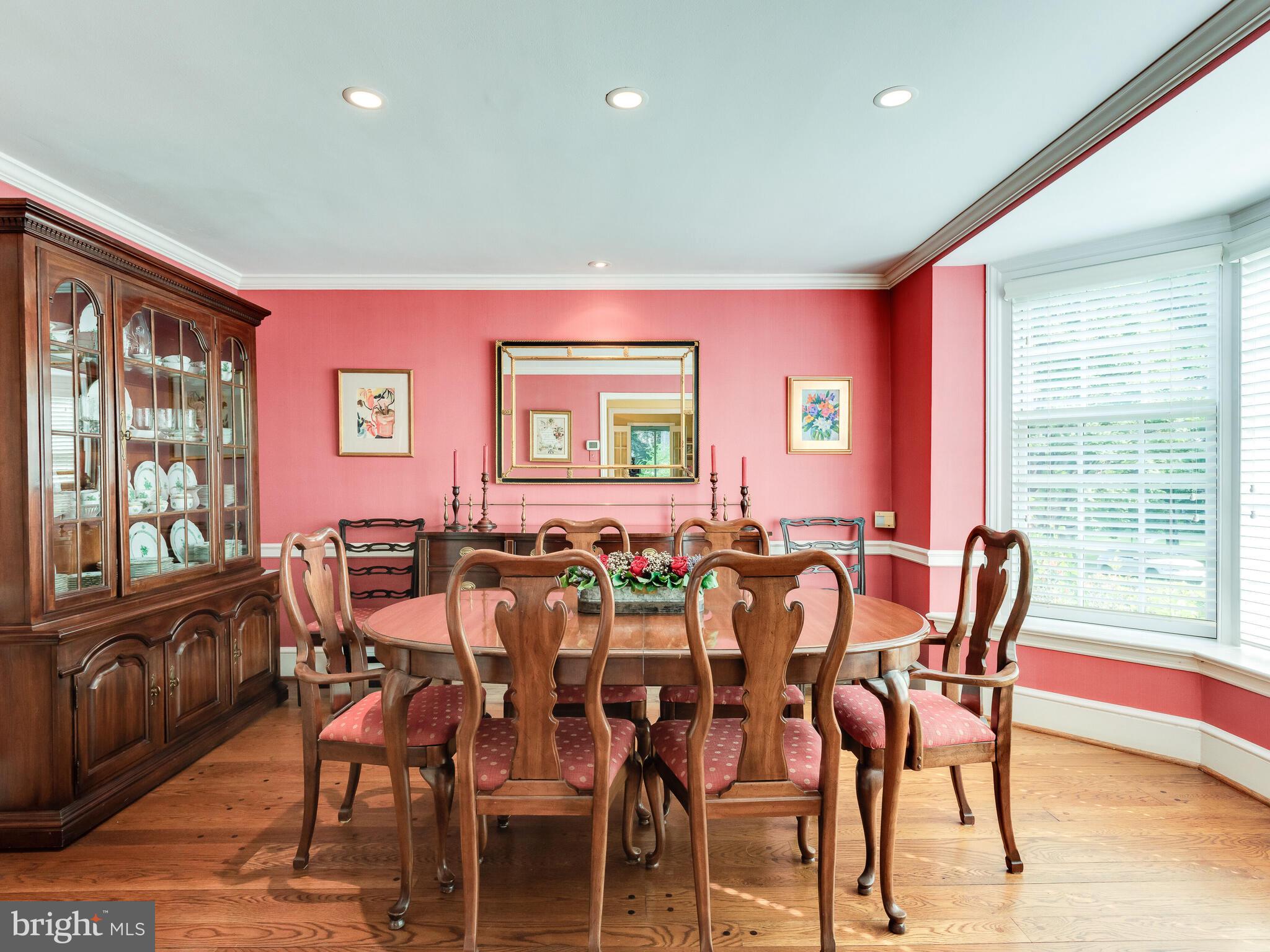 GLADWYNE - Residential