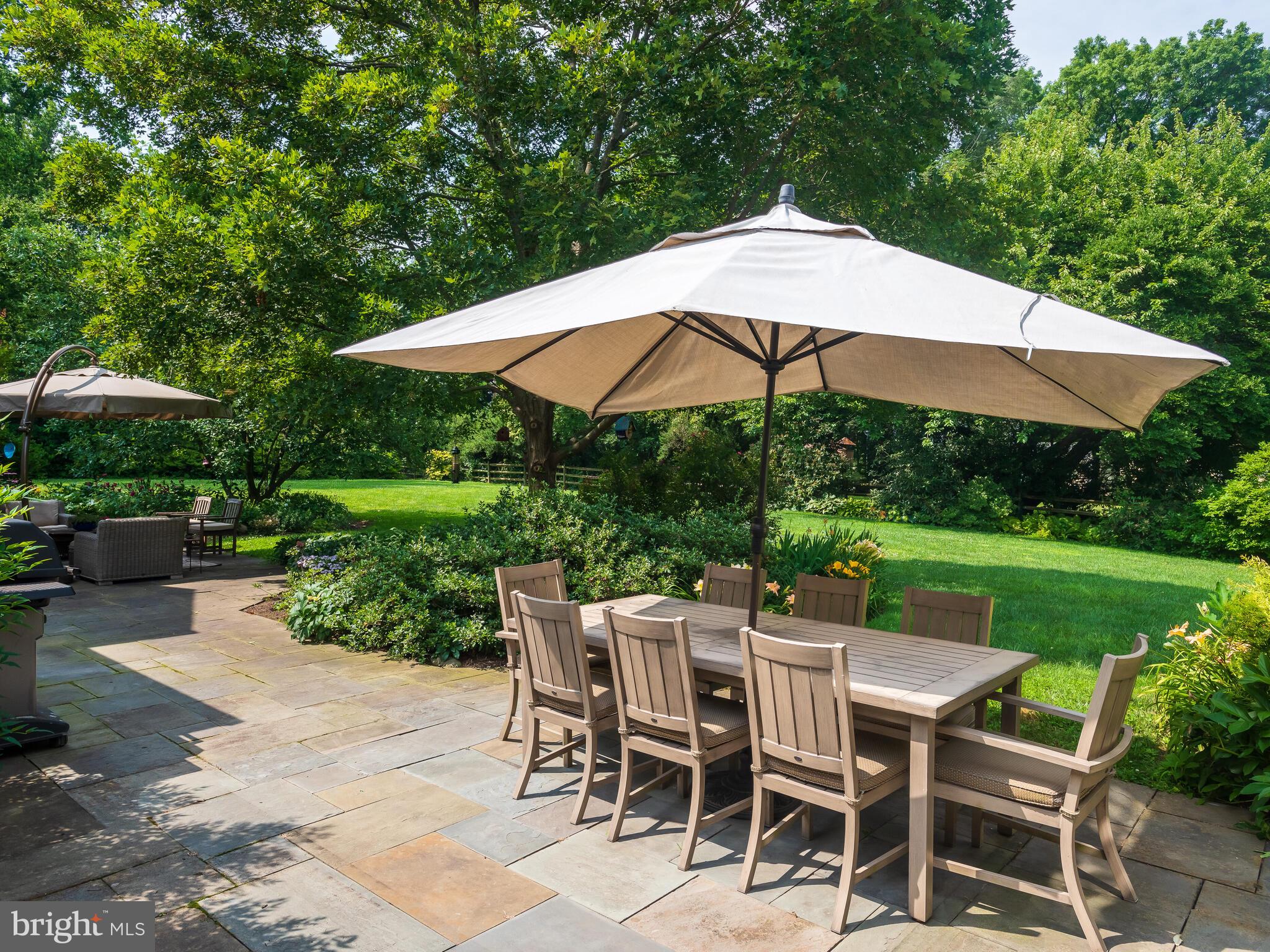 GLADWYNE - Residential