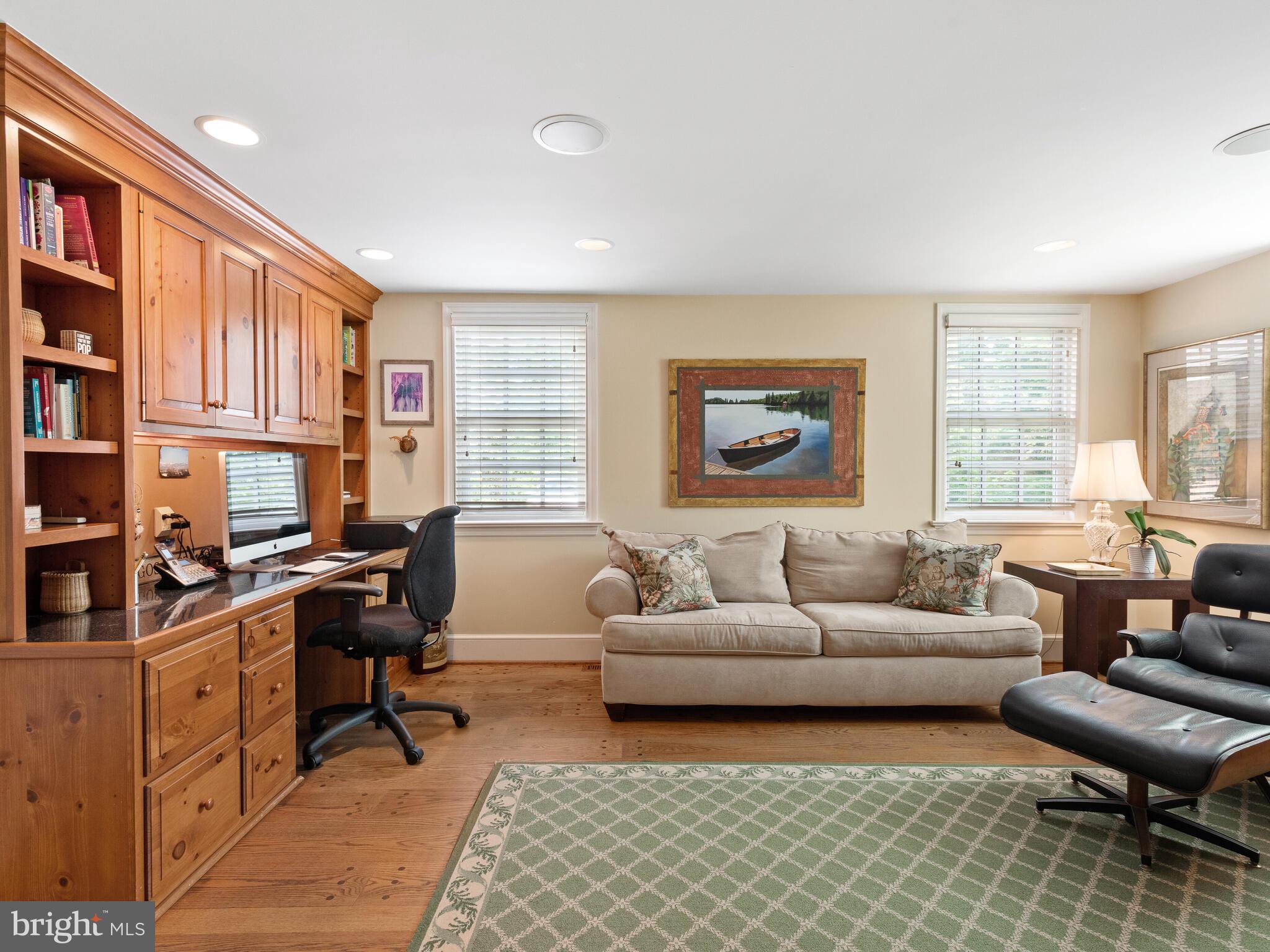 GLADWYNE - Residential