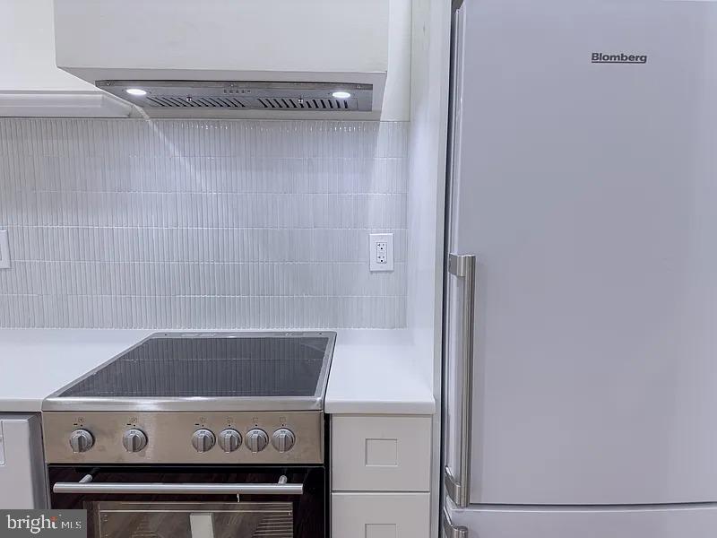 FAIRMOUNT - Residential Lease