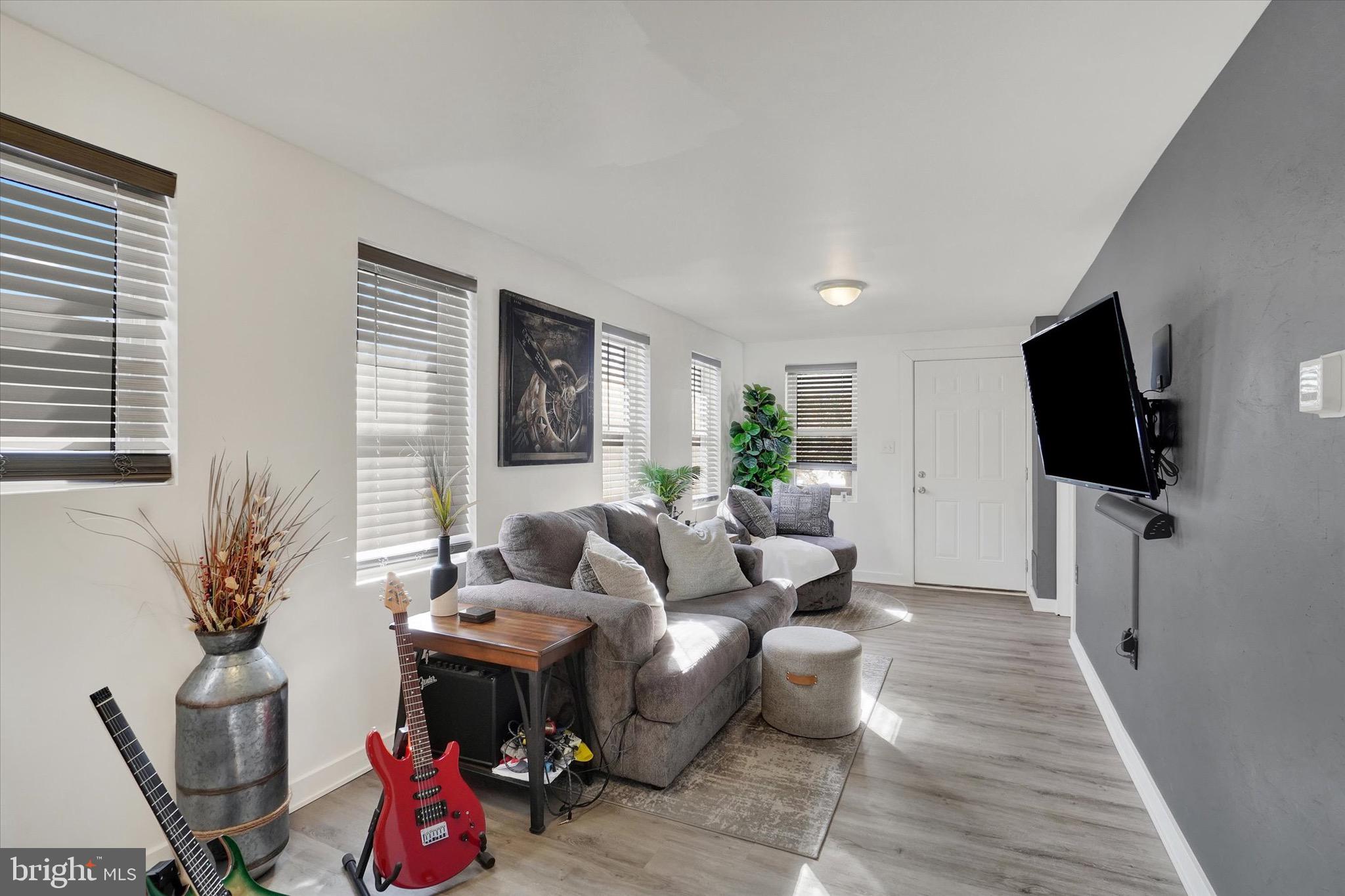 MANCHESTER - Residential