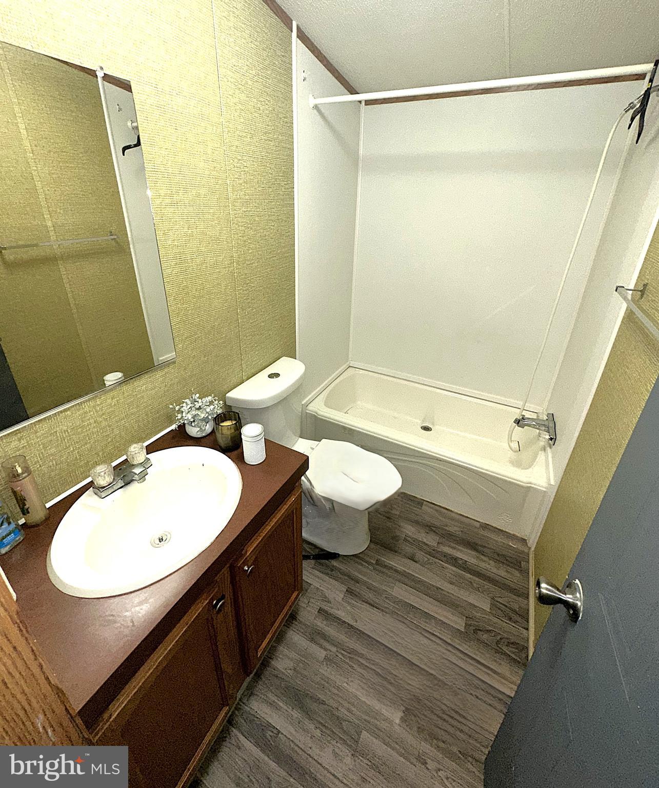 SOUTHEAST MOBILE HOME PARK - Residential