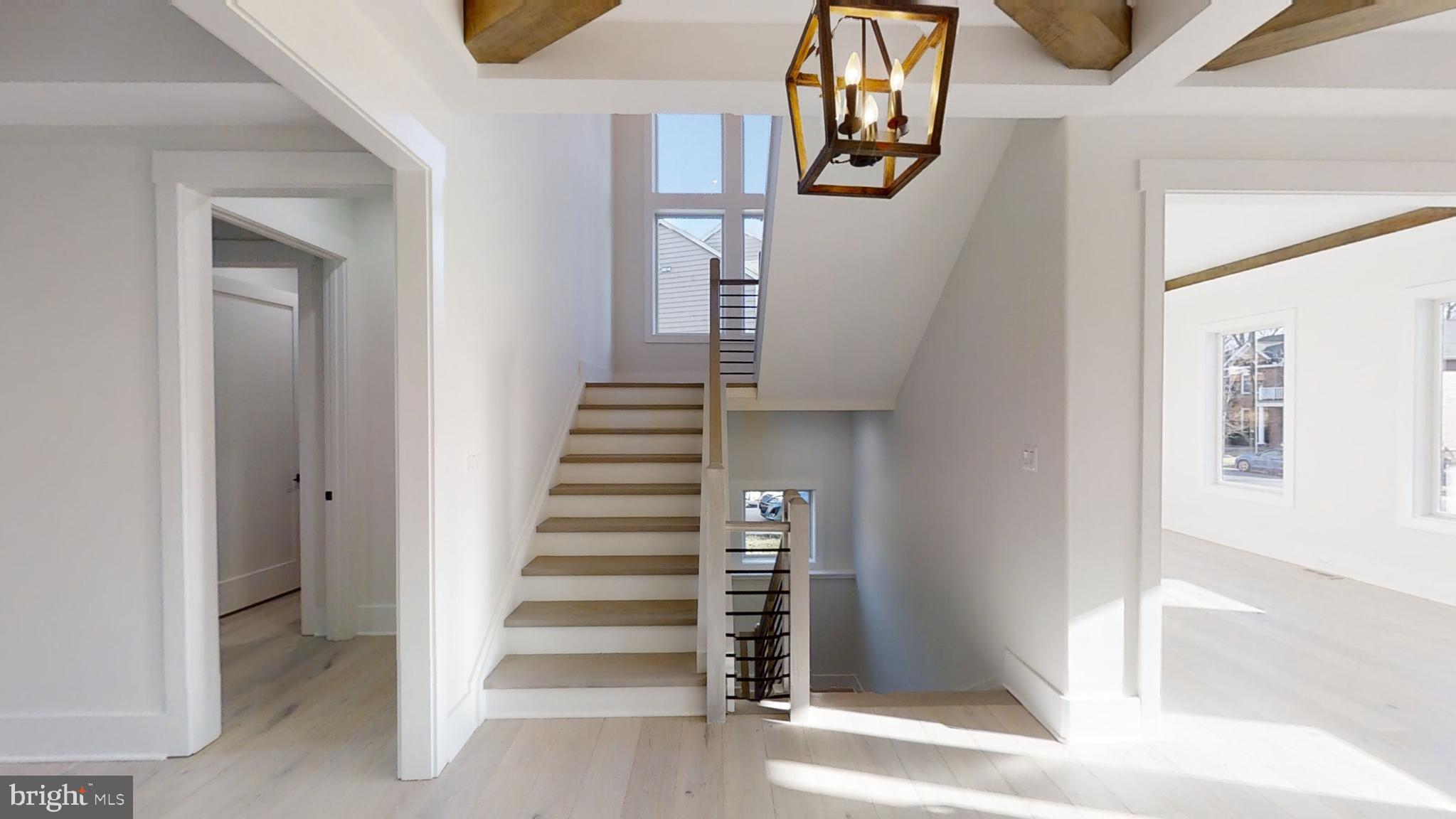 VIENNA WOODS - Residential