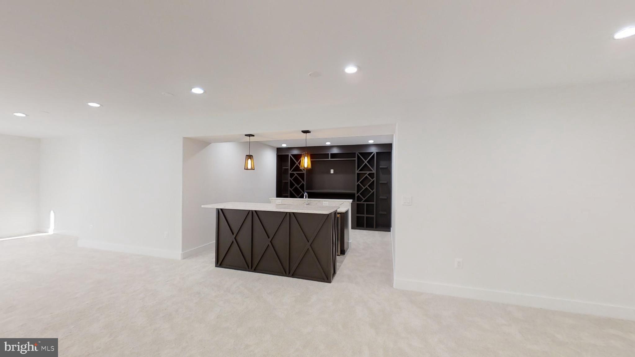 VIENNA WOODS - Residential