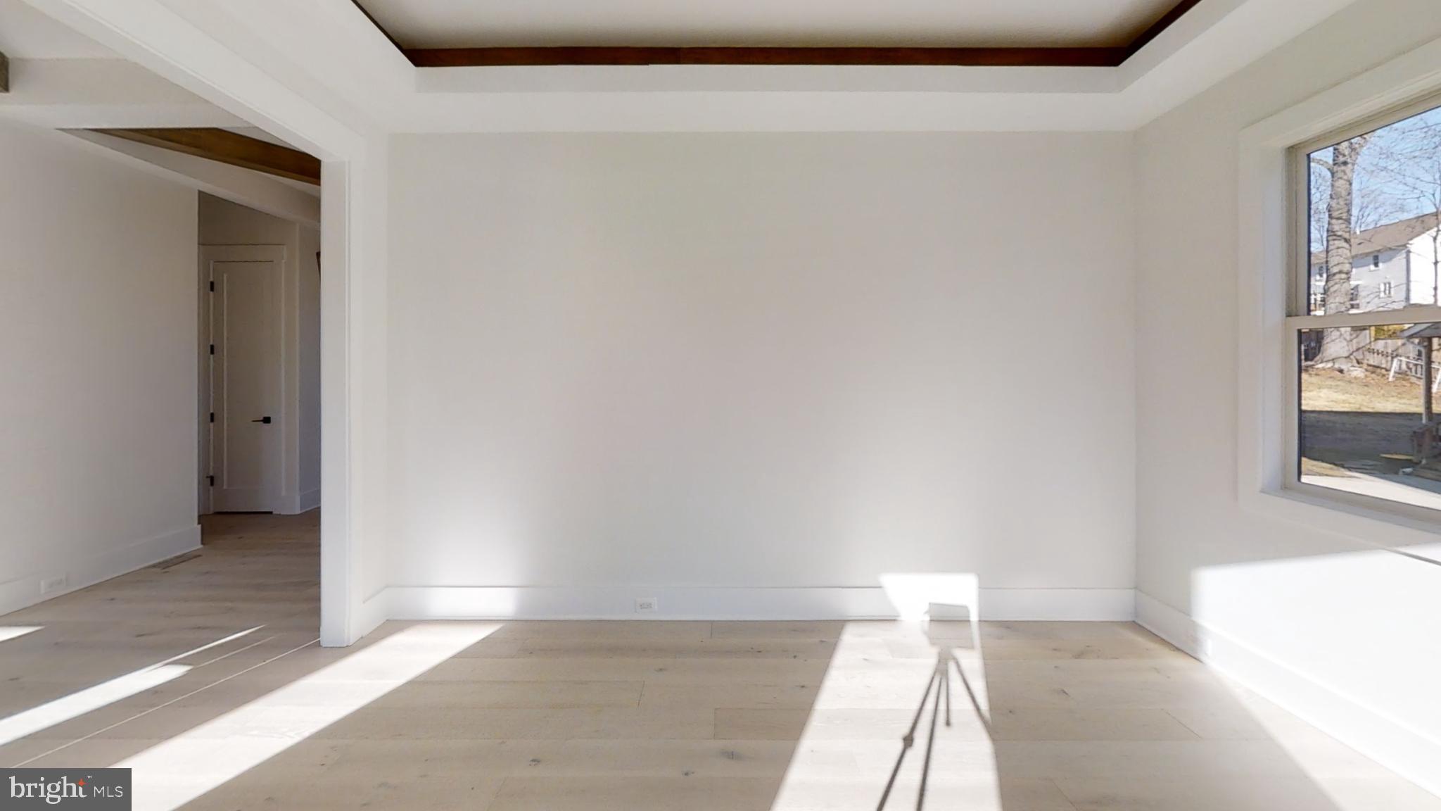 VIENNA WOODS - Residential