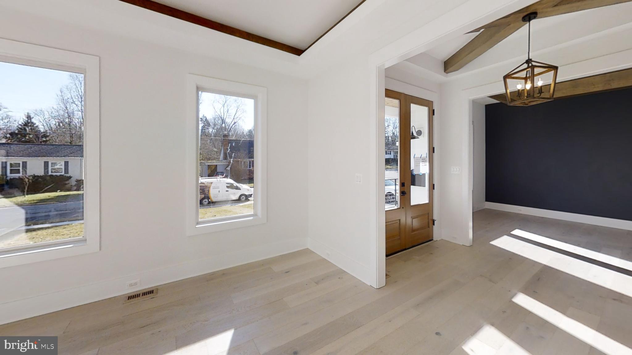 VIENNA WOODS - Residential