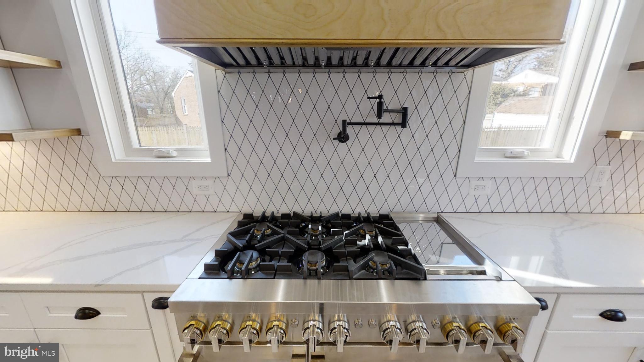 VIENNA WOODS - Residential