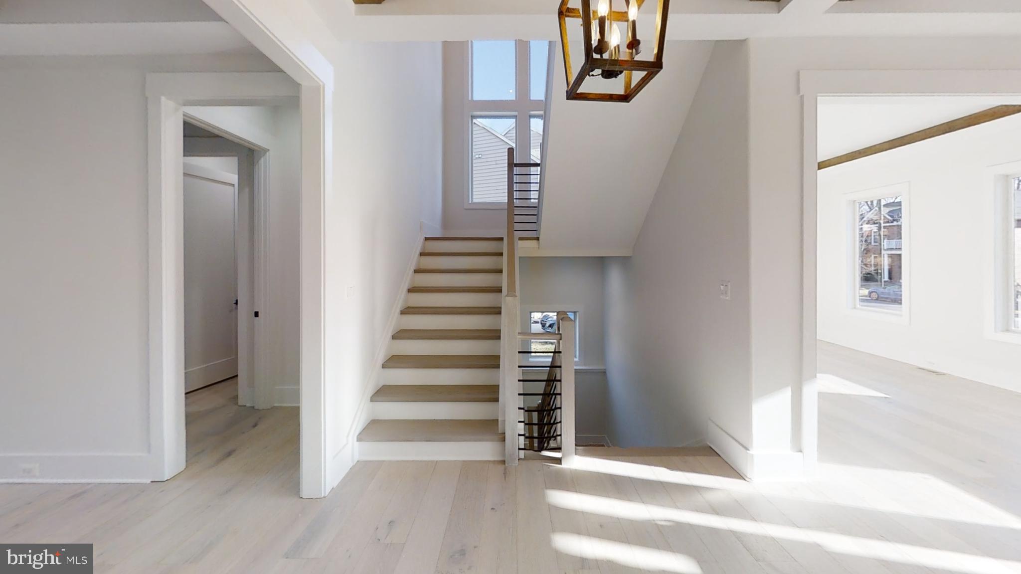 VIENNA WOODS - Residential