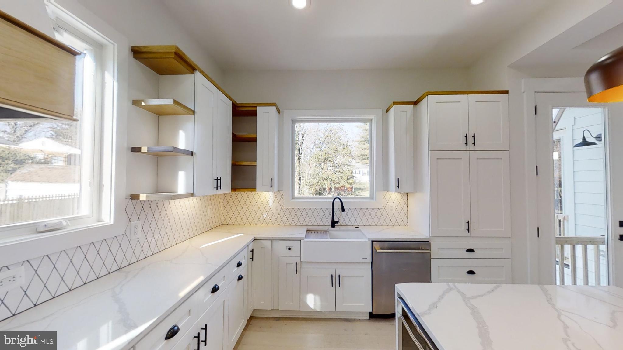 VIENNA WOODS - Residential