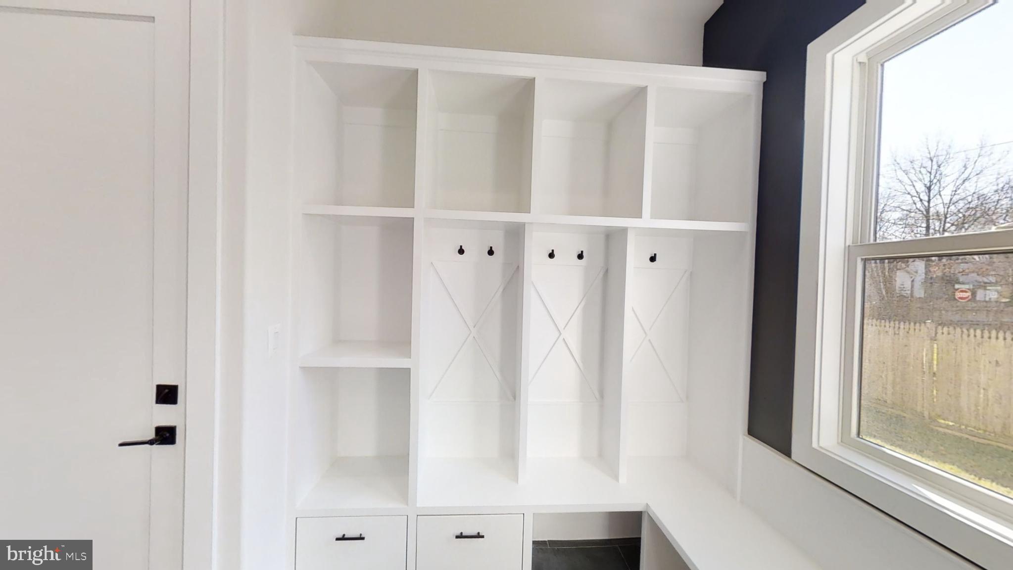 VIENNA WOODS - Residential