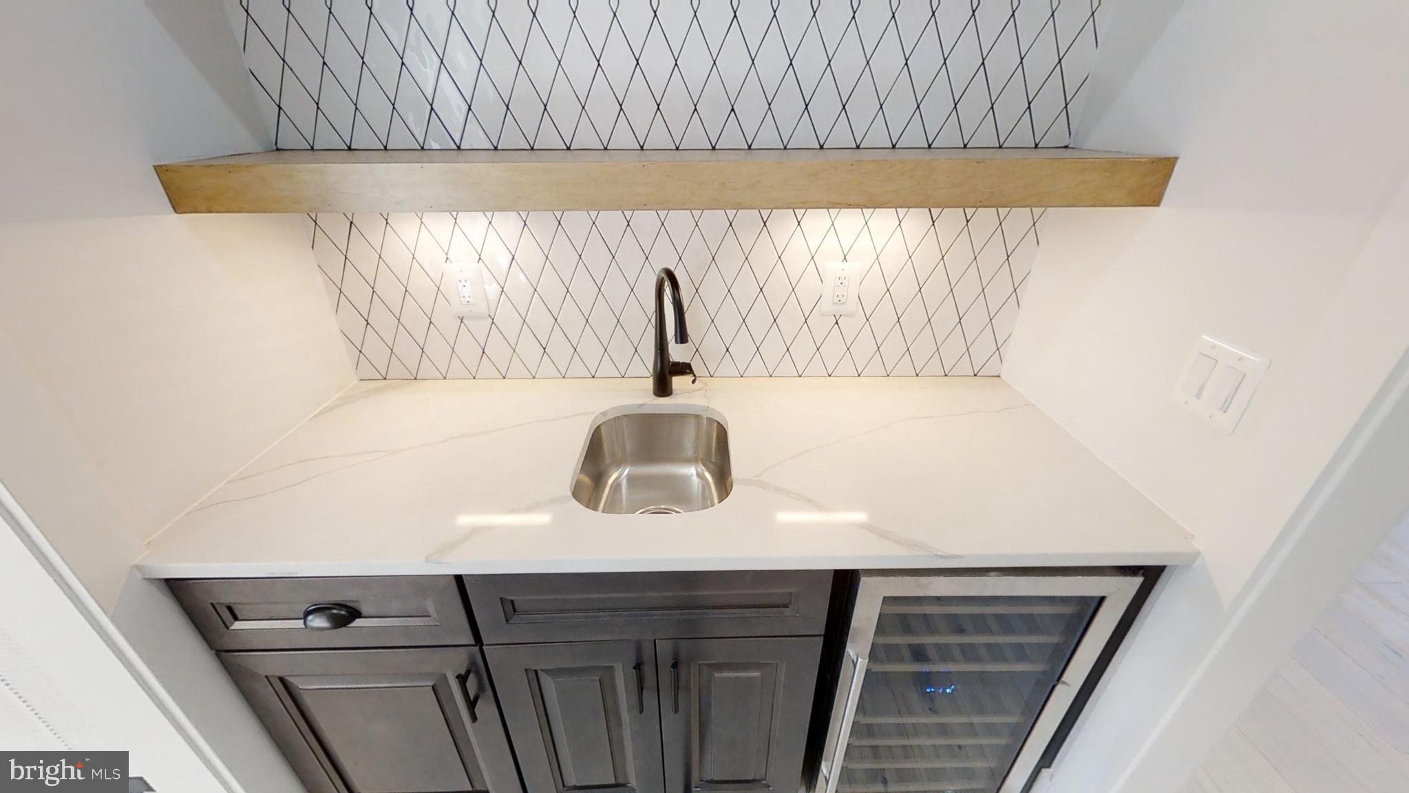 VIENNA WOODS - Residential