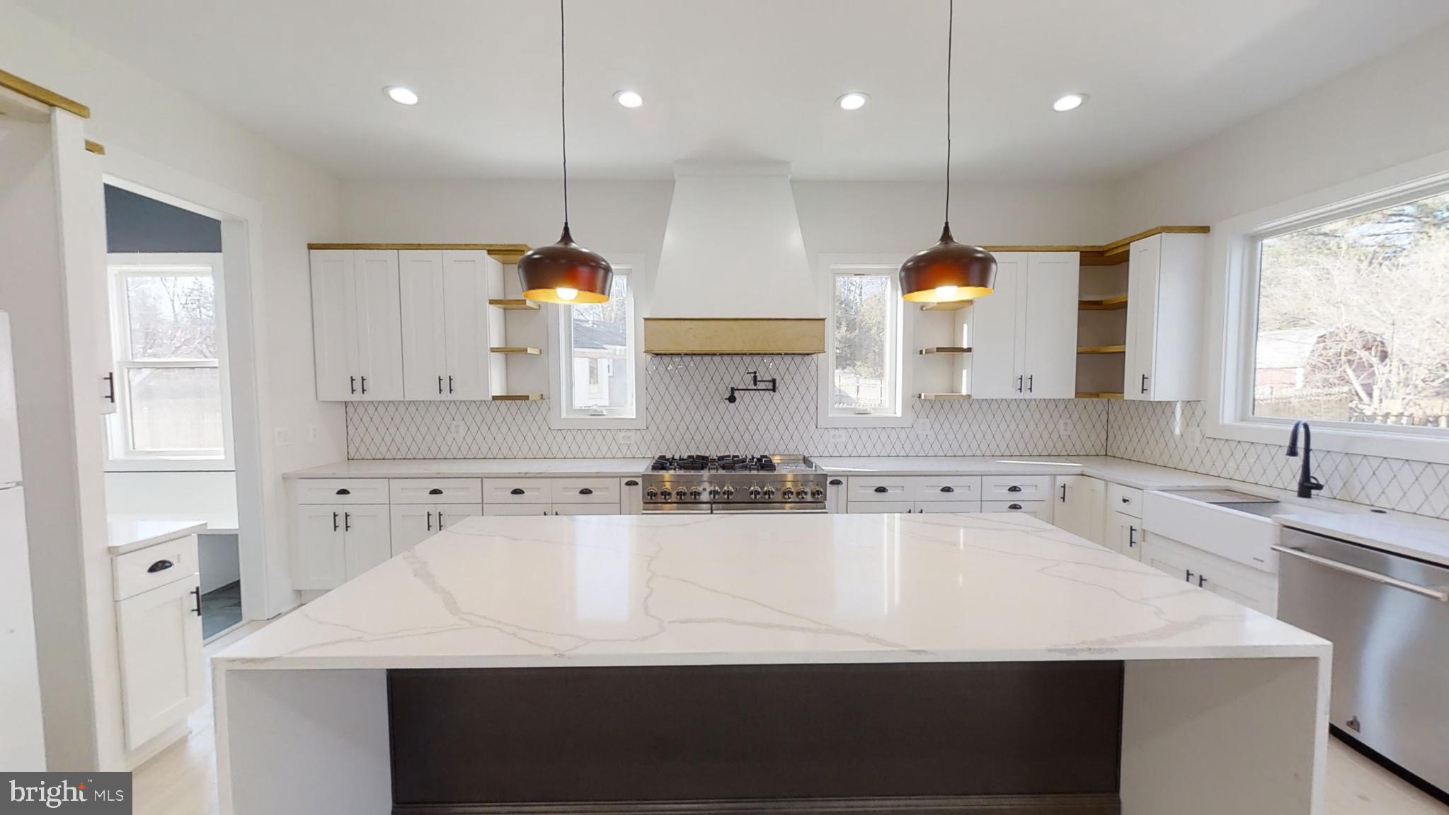 VIENNA WOODS - Residential