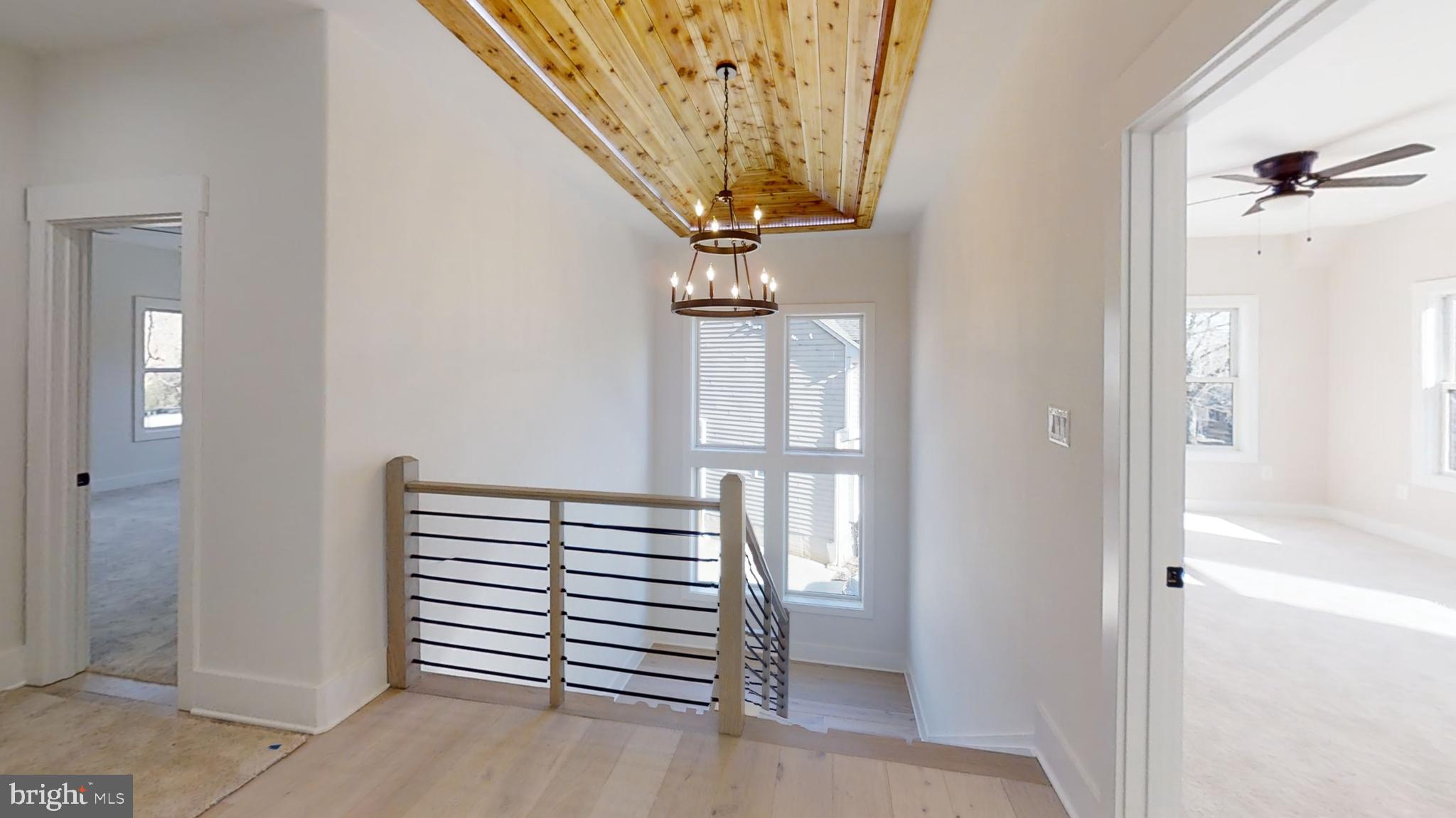 VIENNA WOODS - Residential