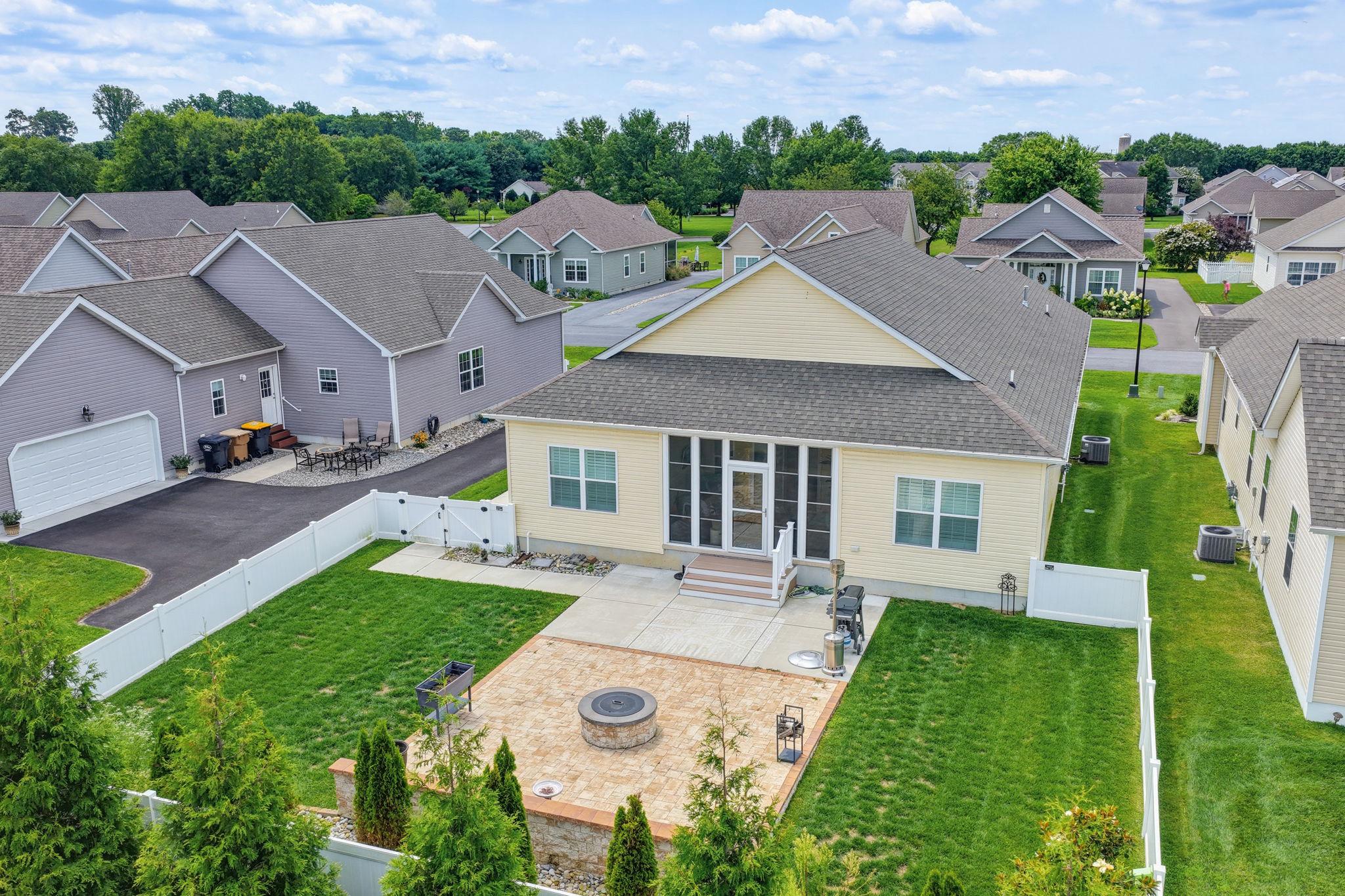 18 BACKWATER COURT