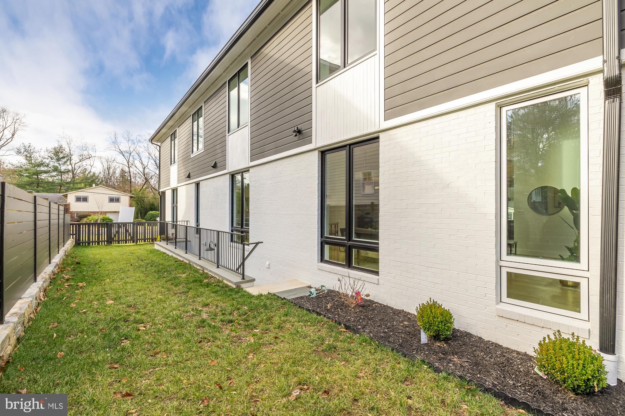 BURNING TREE VALLEY - Residential