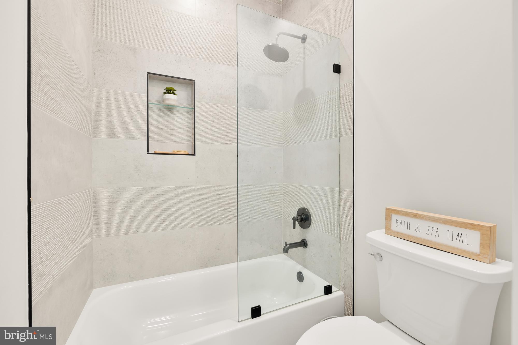 BURNING TREE VALLEY - Residential