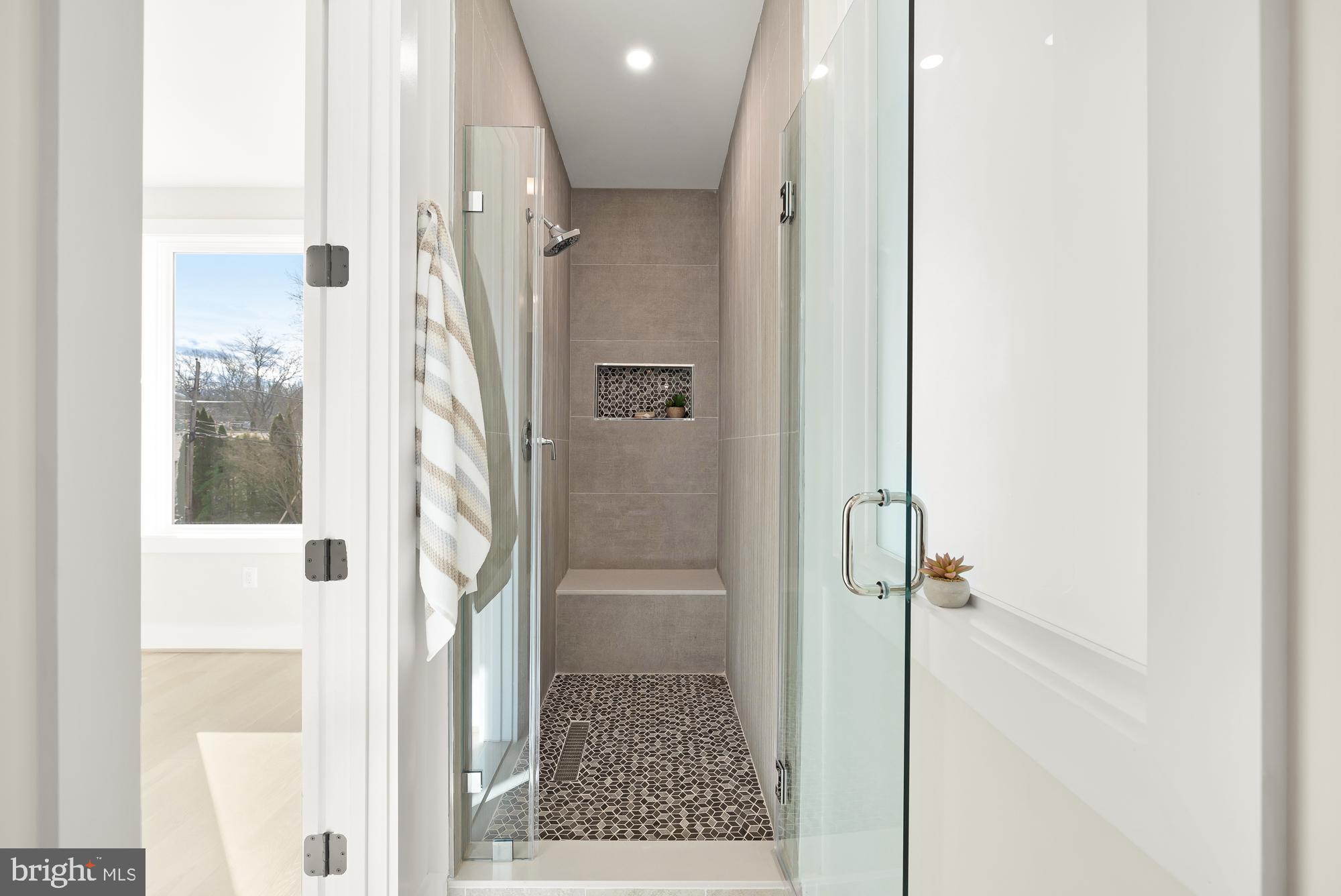 BURNING TREE VALLEY - Residential