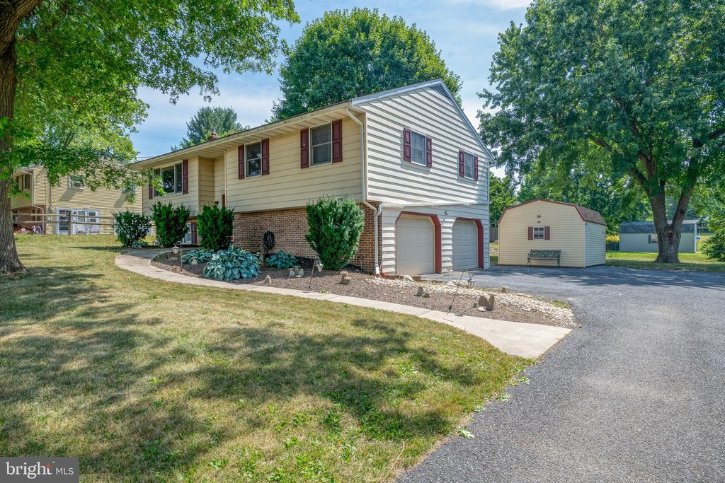 Photo of 779 Holly Tree Road, Manheim, PA 17545 (MLS # PALA2052112)