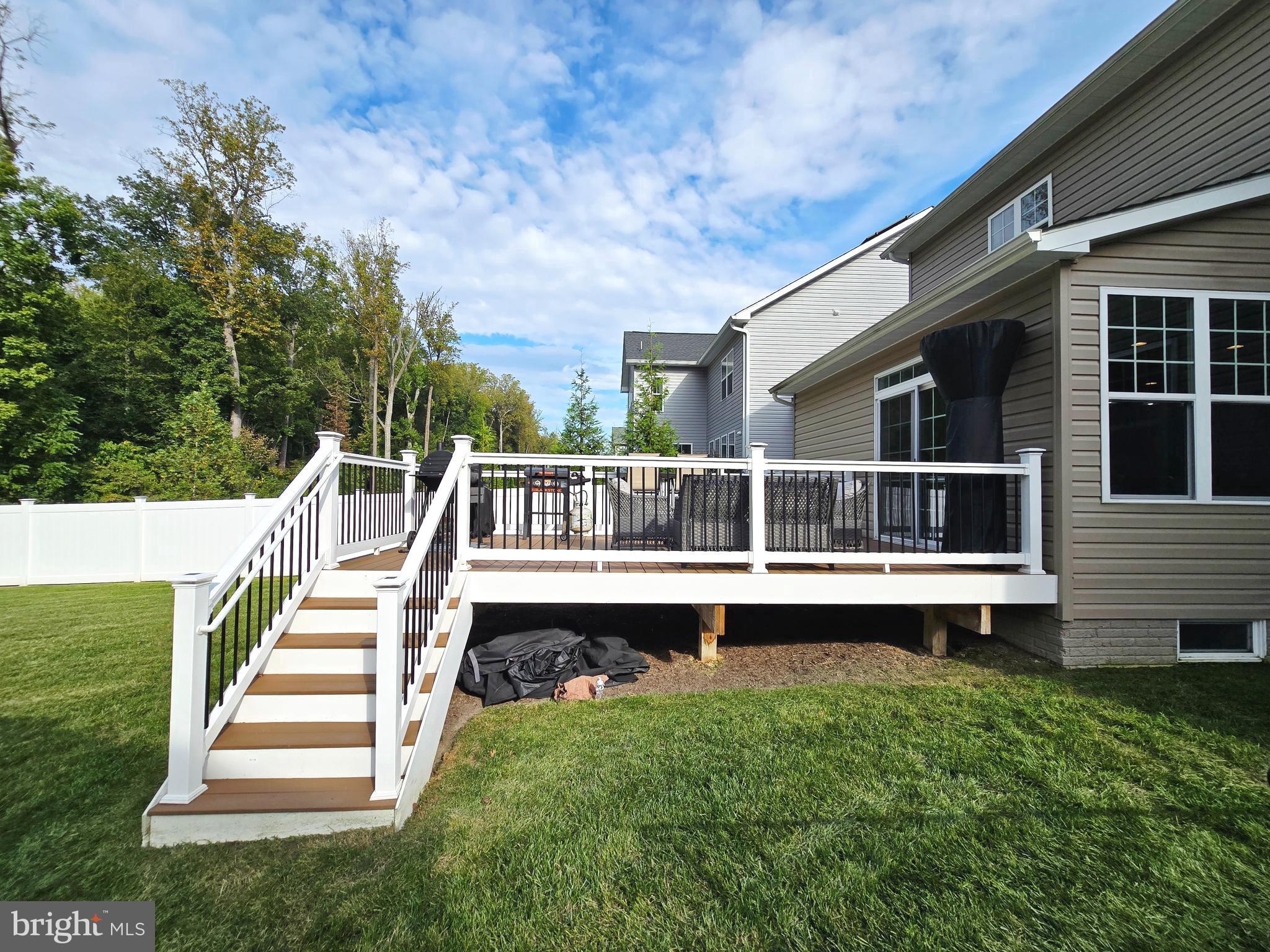 MARLBORO RIDGE - Residential