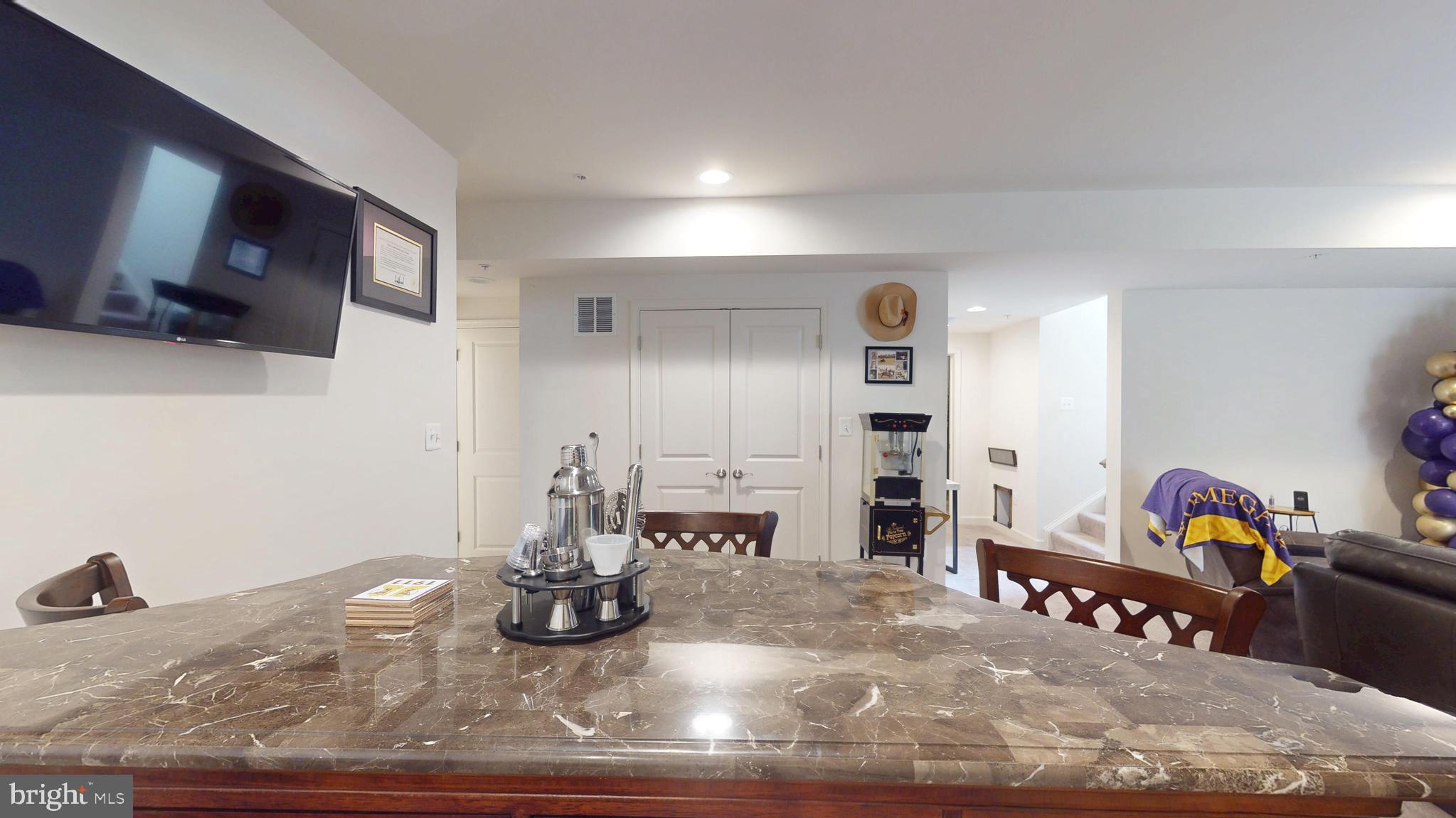 MARLBORO RIDGE - Residential