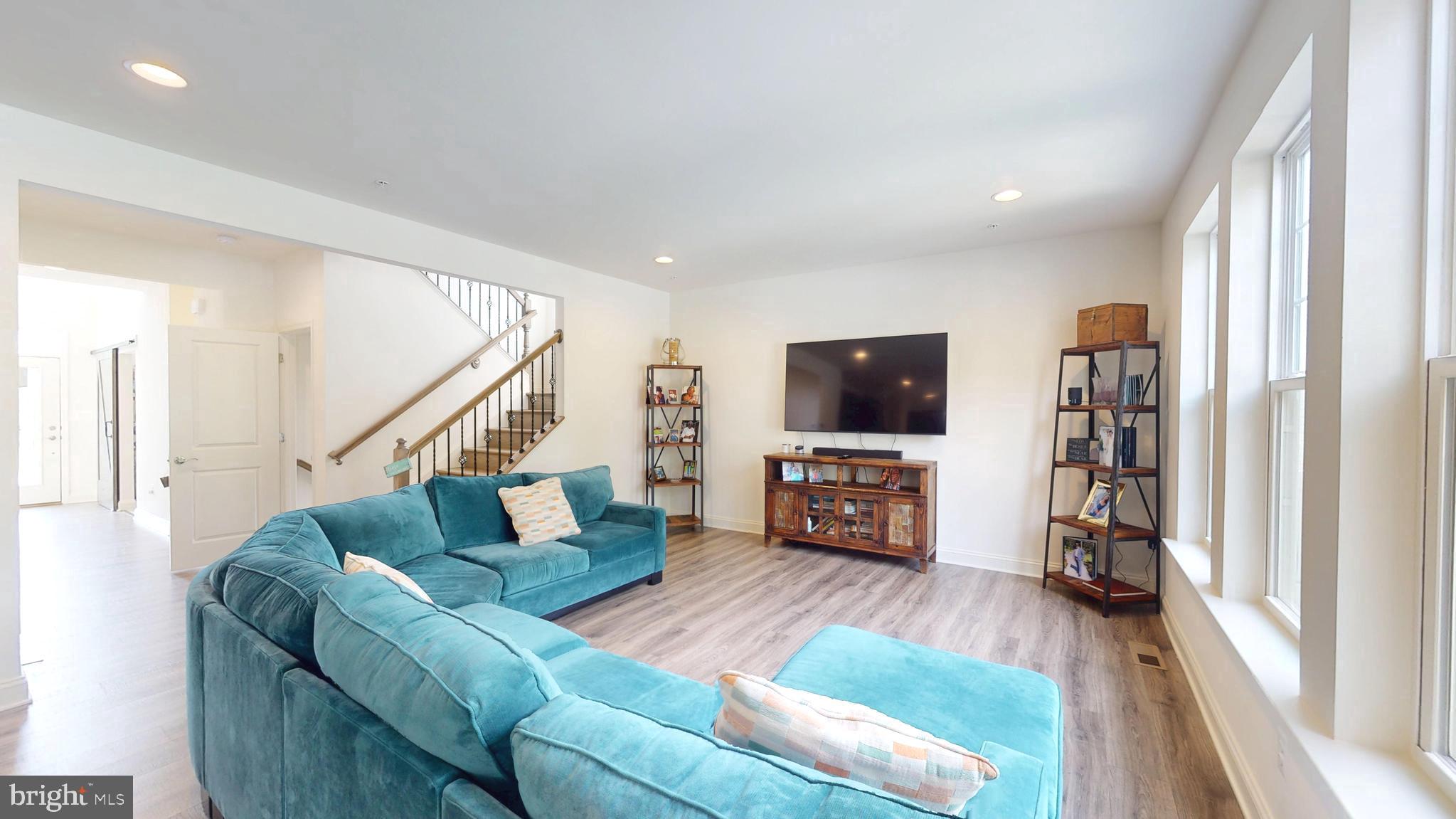 MARLBORO RIDGE - Residential