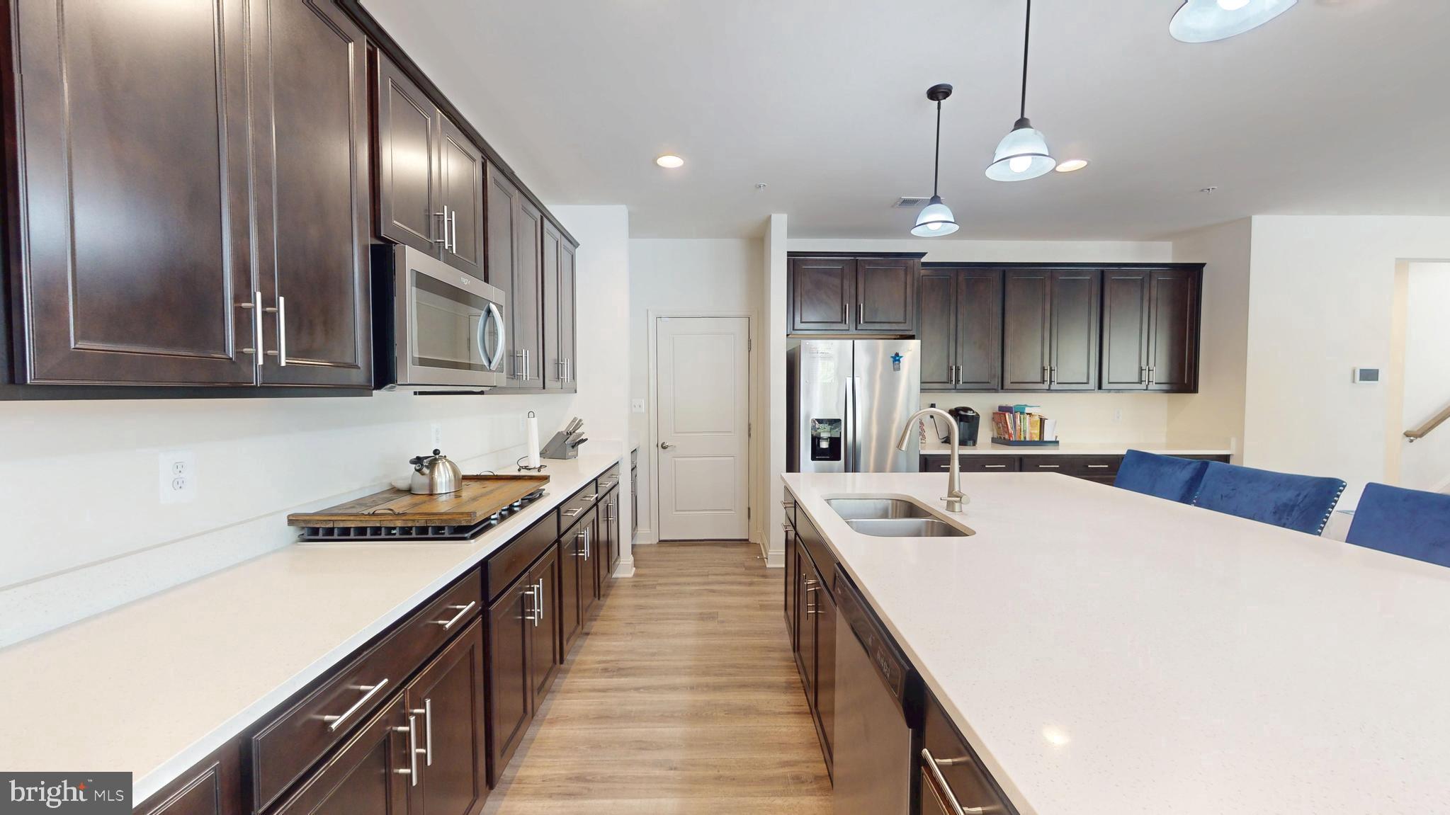 MARLBORO RIDGE - Residential