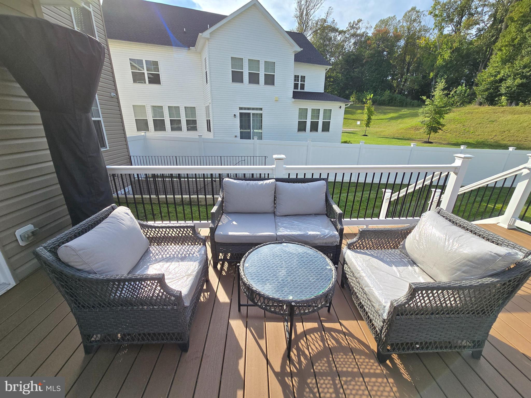 MARLBORO RIDGE - Residential