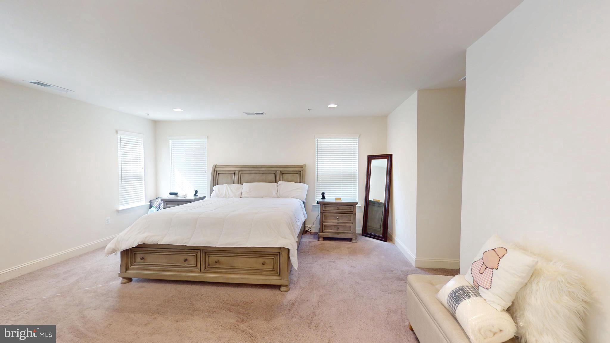 MARLBORO RIDGE - Residential