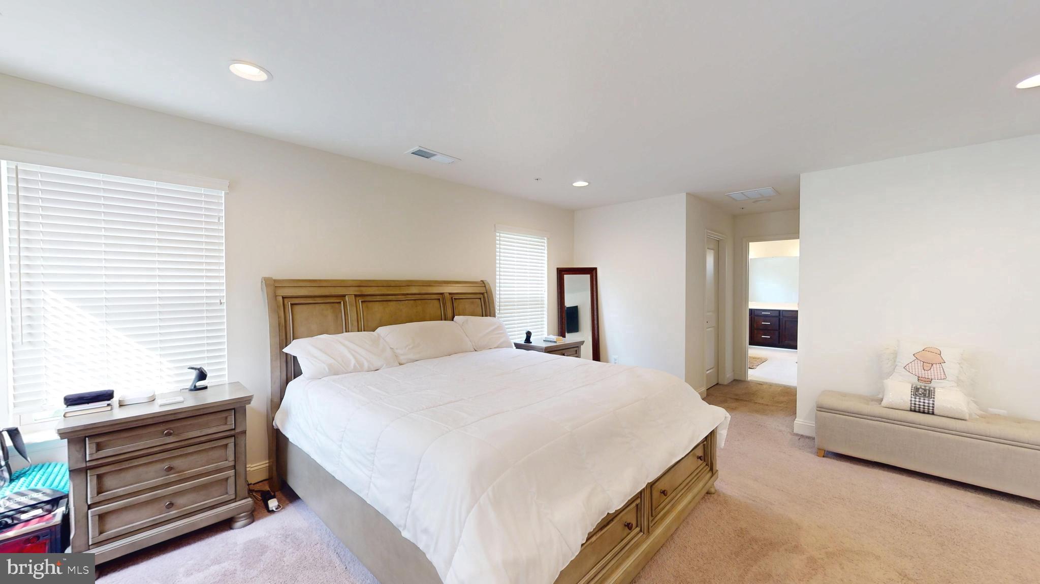 MARLBORO RIDGE - Residential