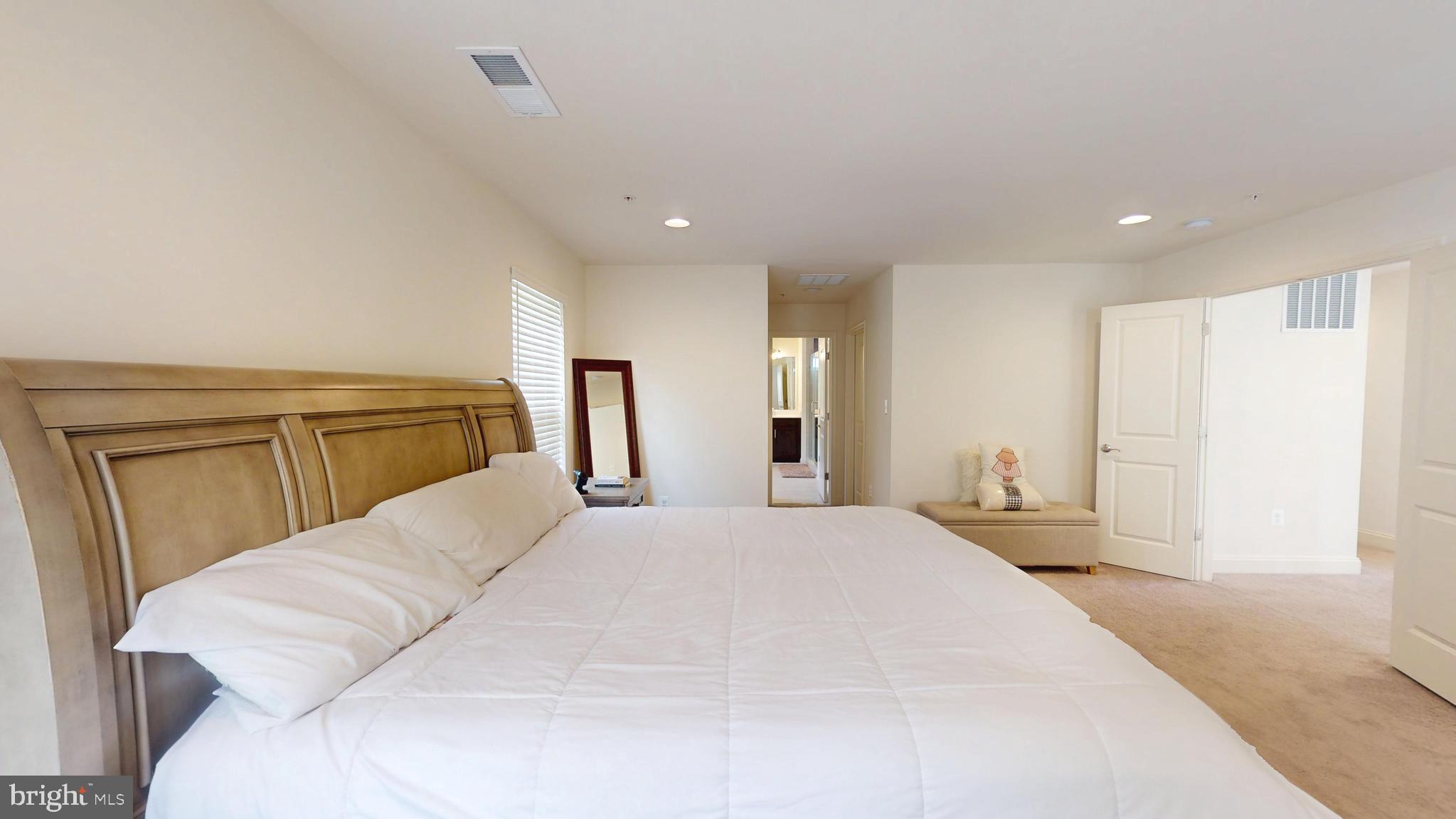 MARLBORO RIDGE - Residential