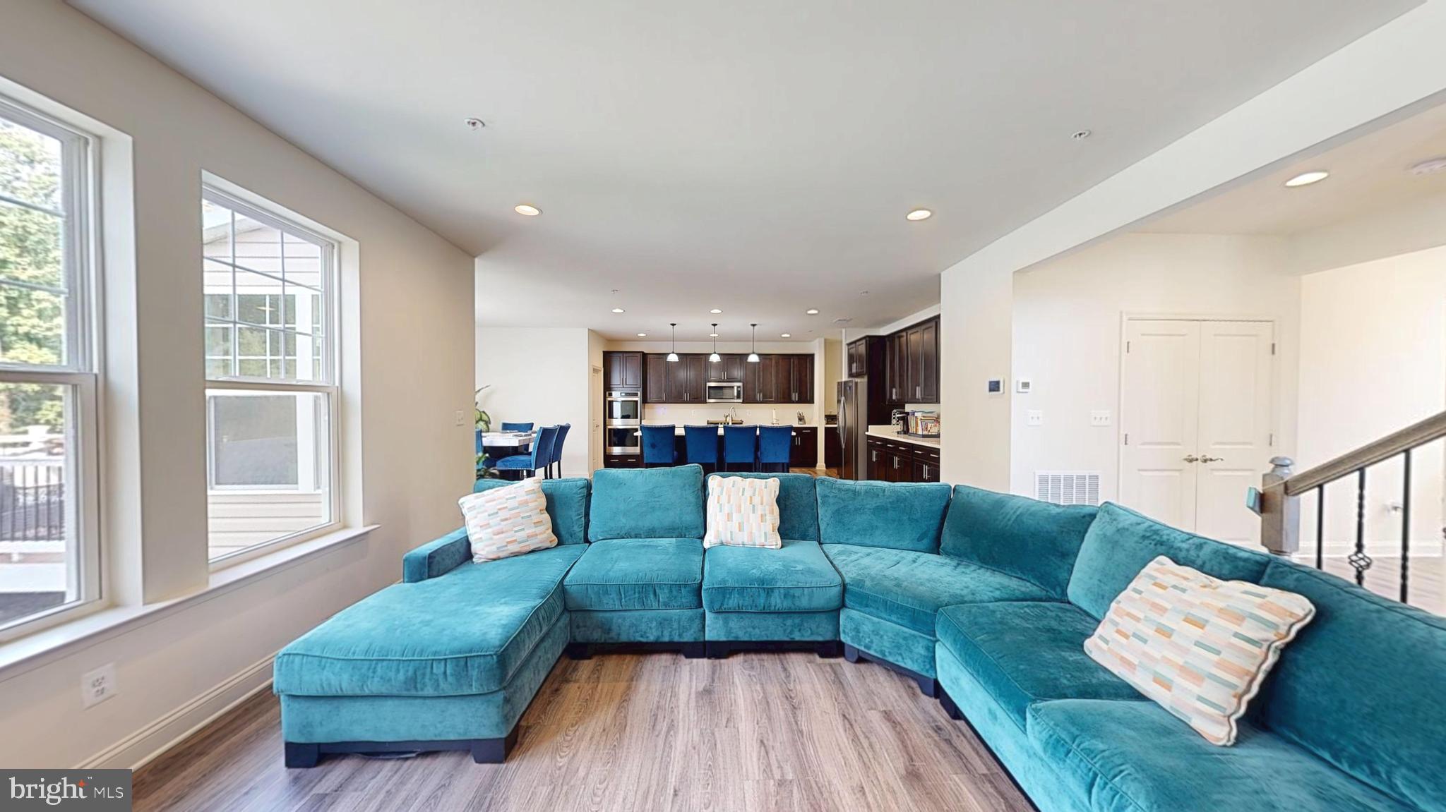 MARLBORO RIDGE - Residential