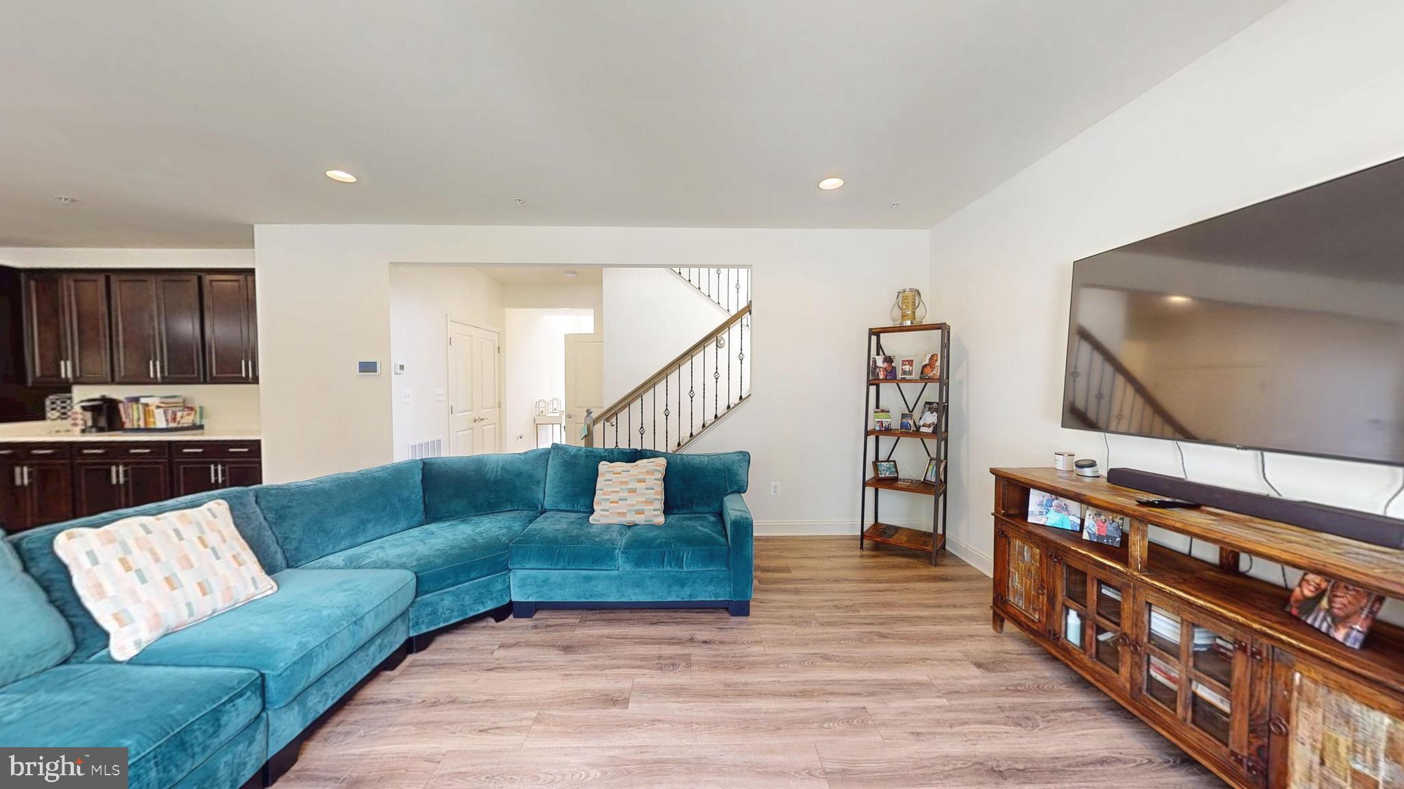 MARLBORO RIDGE - Residential